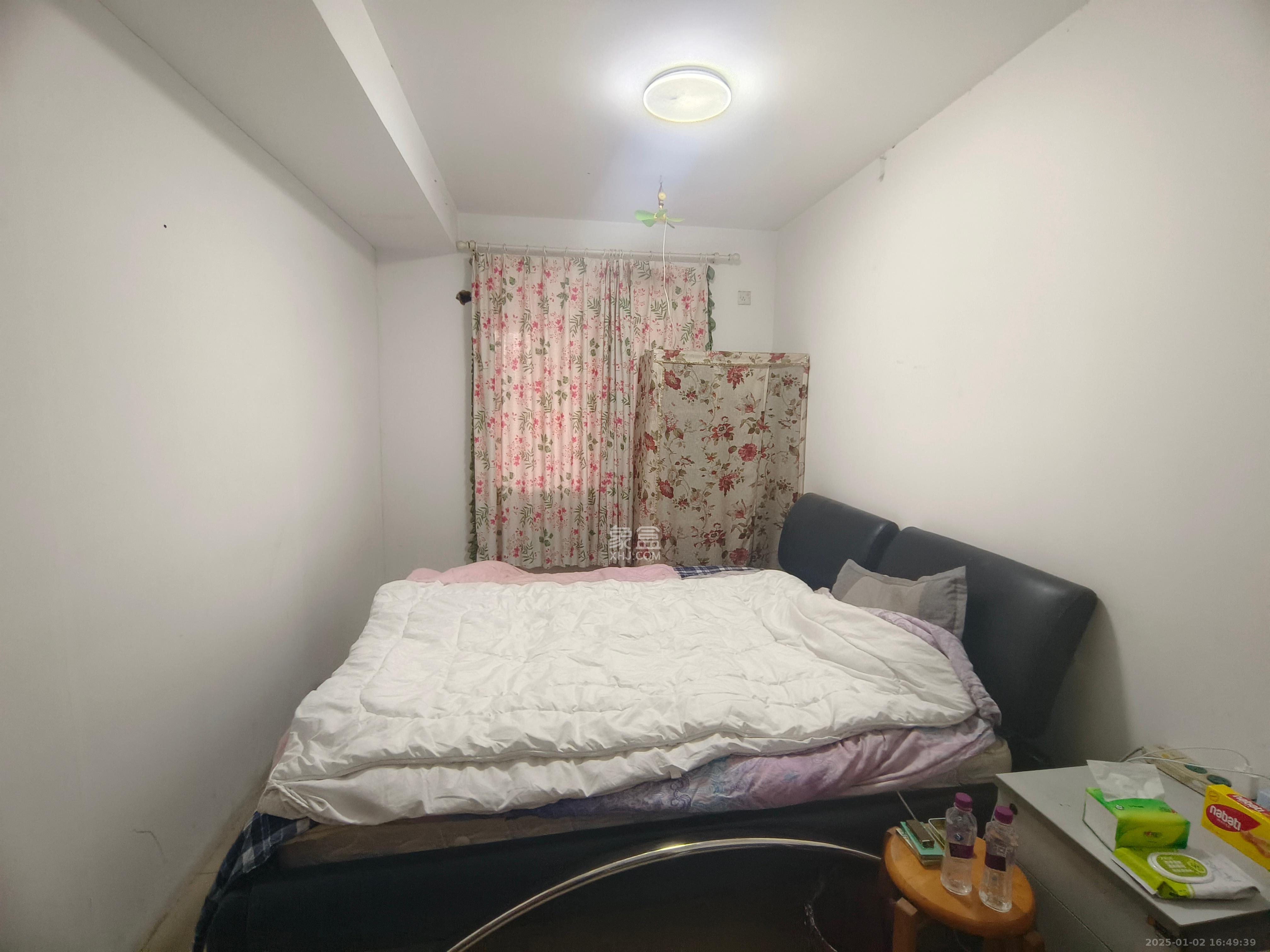 丰园(中山小区)  3室2厅2卫    1900.0元/月 丰园(中山小区)  3室2厅2卫    1900.0元/月室内图