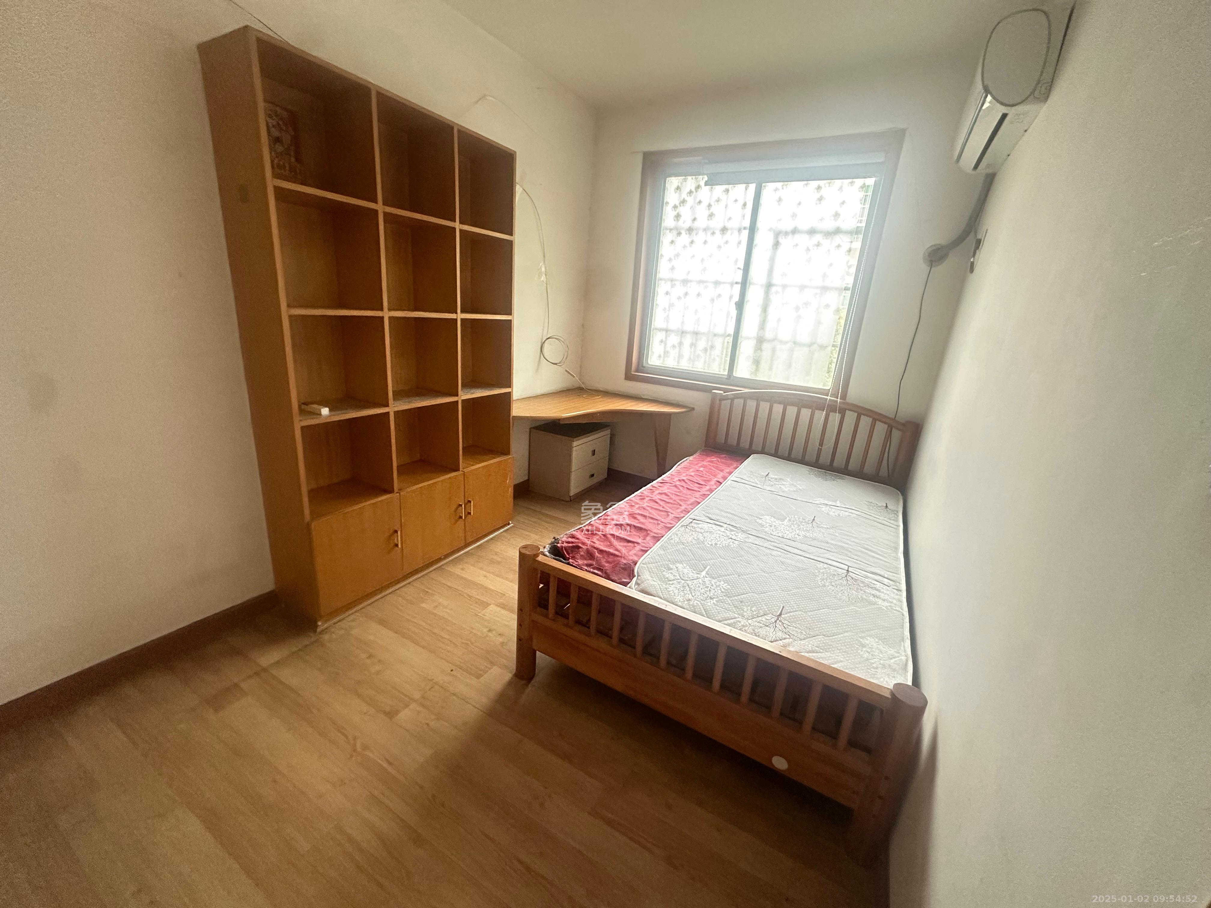 中南汽车世界  3室2厅2卫    1300.0元/月 中南汽车世界  3室2厅2卫    1300.0元/月室内图