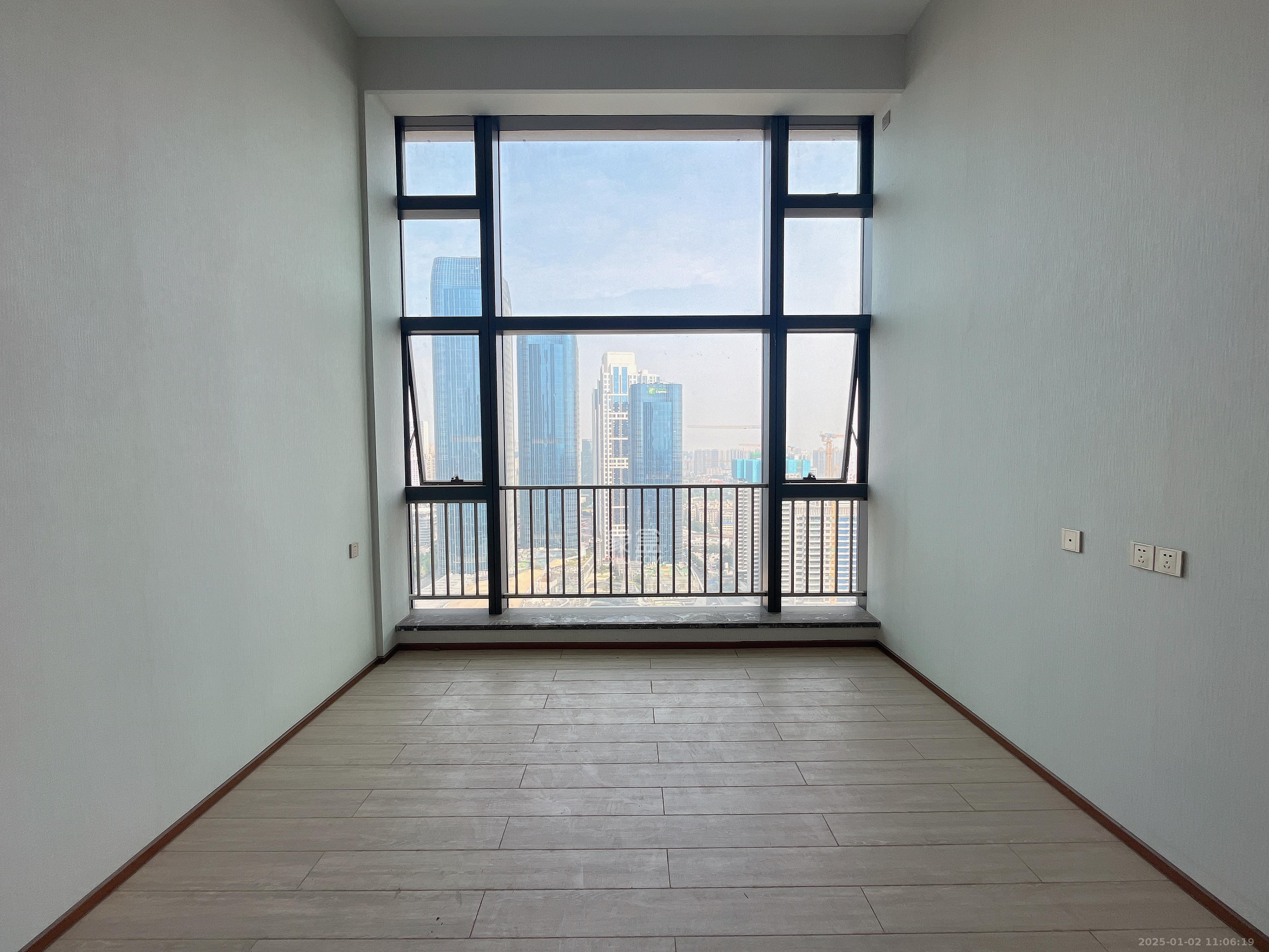 华远华时代 4室1厅2卫 5500.0元/月 华远华时代 4室1厅2卫 5500.0元/月室内图