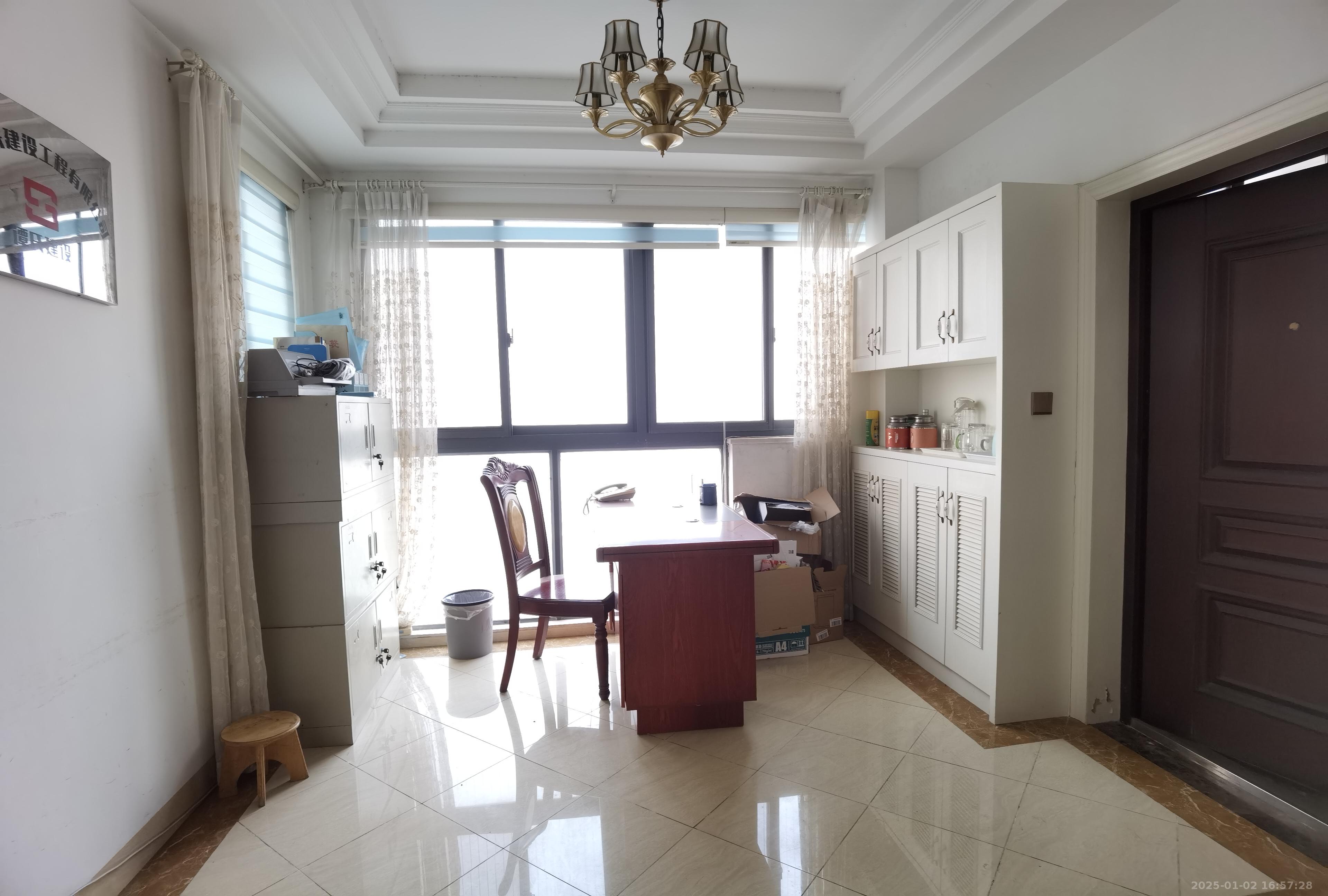 联诚国际城 4室2厅2卫 2100.0元/月 联诚国际城 4室2厅2卫 2100.0元/月室内图