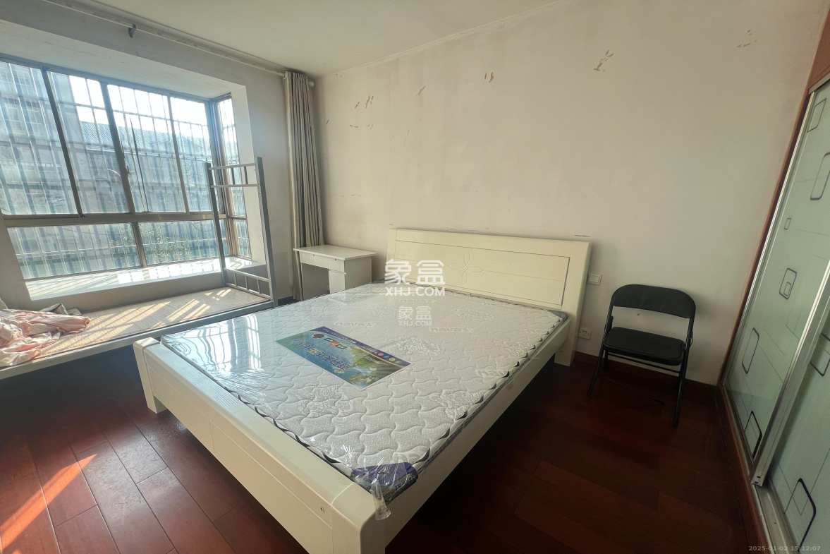 金桂小区一期 1室0厅0卫 1800.0元/月 金桂小区一期 1室0厅0卫 1800.0元/月室内图