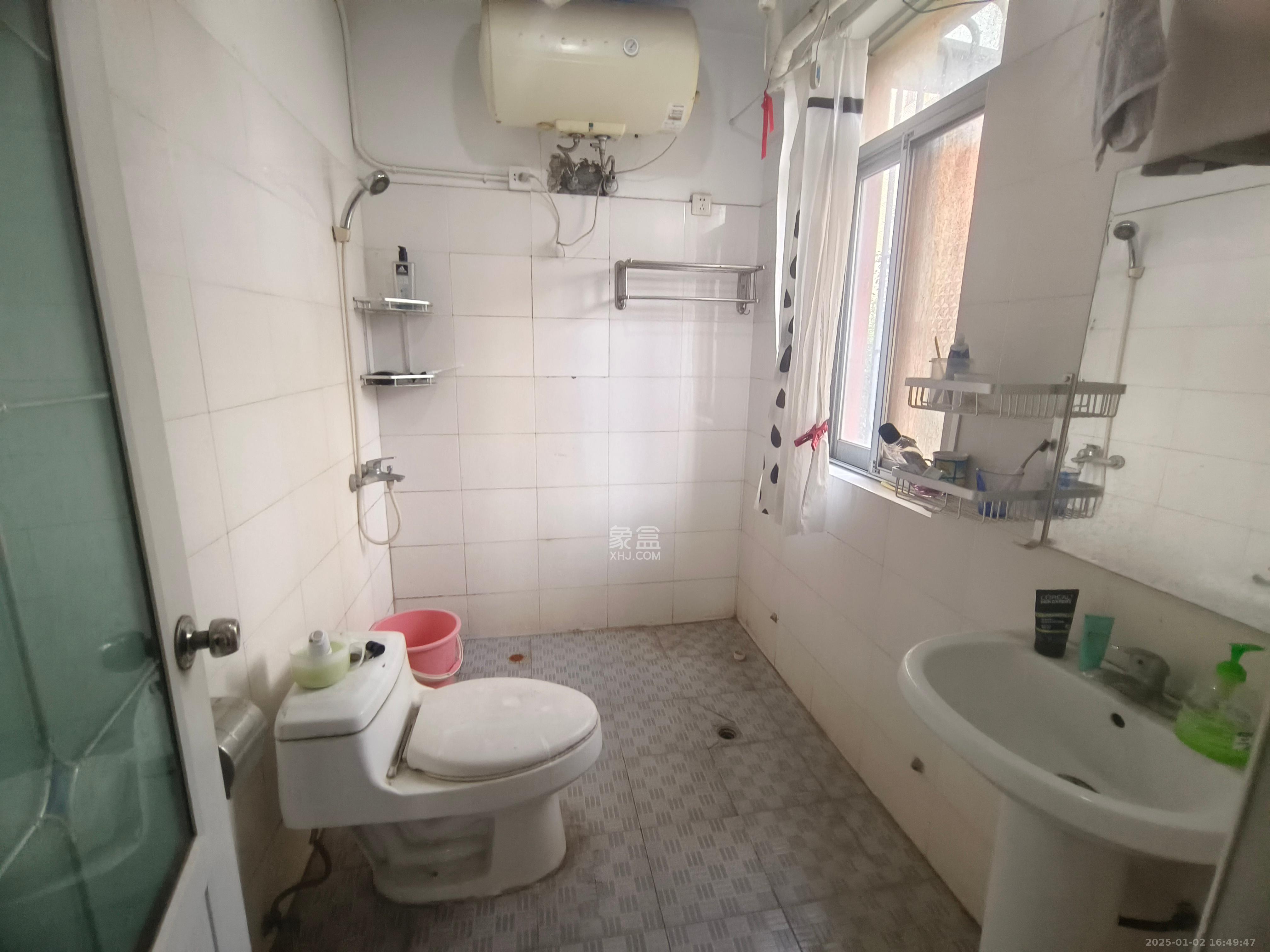 丰园(中山小区)  3室2厅2卫    1900.0元/月 丰园(中山小区)  3室2厅2卫    1900.0元/月室内图