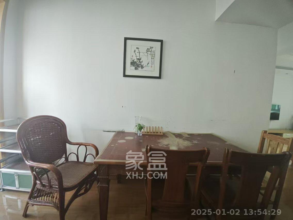 格林星城  3室2厅2卫    2400.0元/月室内图