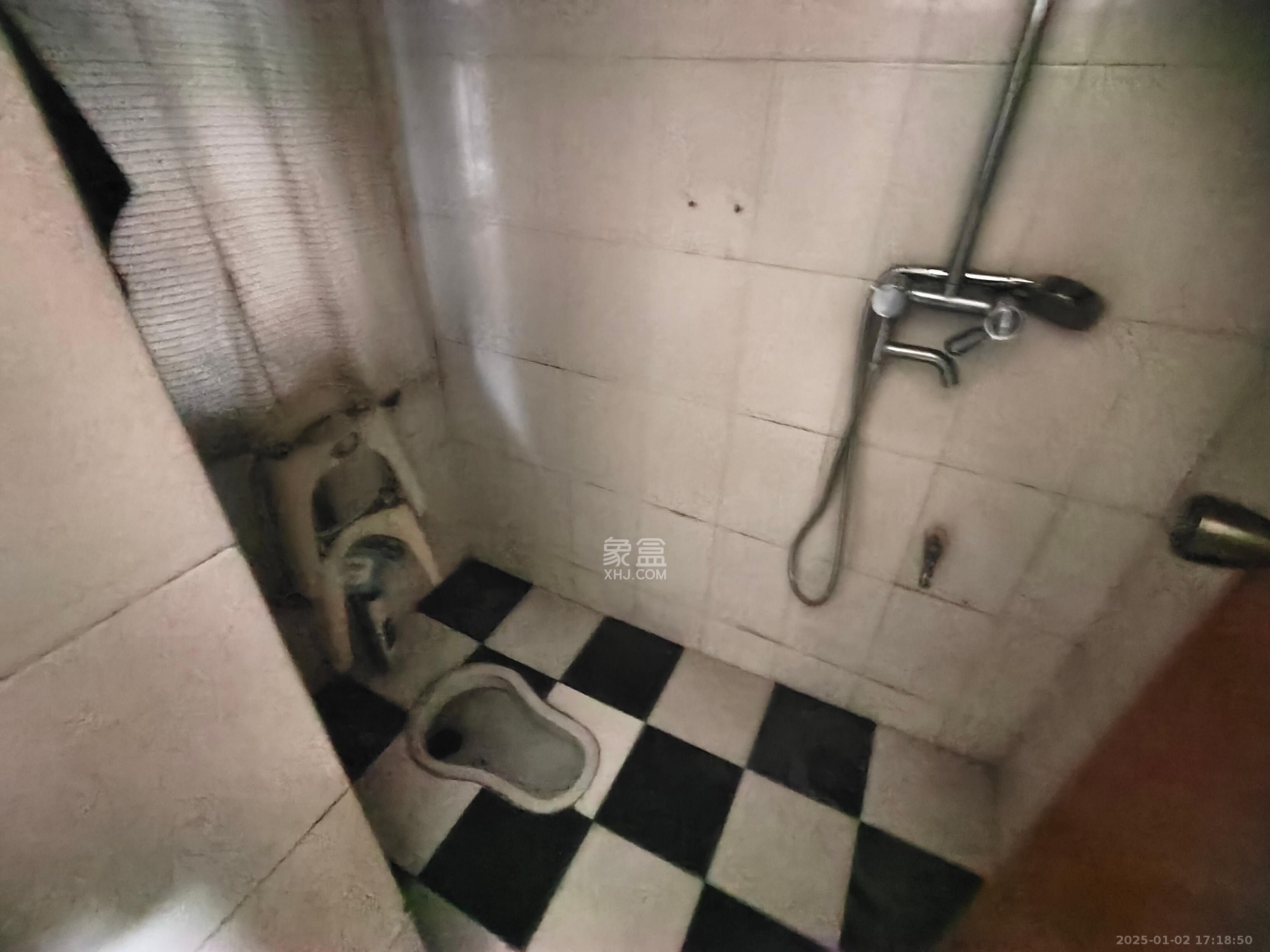 湘农桥社区 3室2厅1卫 1600.0元/月 湘农桥社区 3室2厅1卫 1600.0元/月室内图