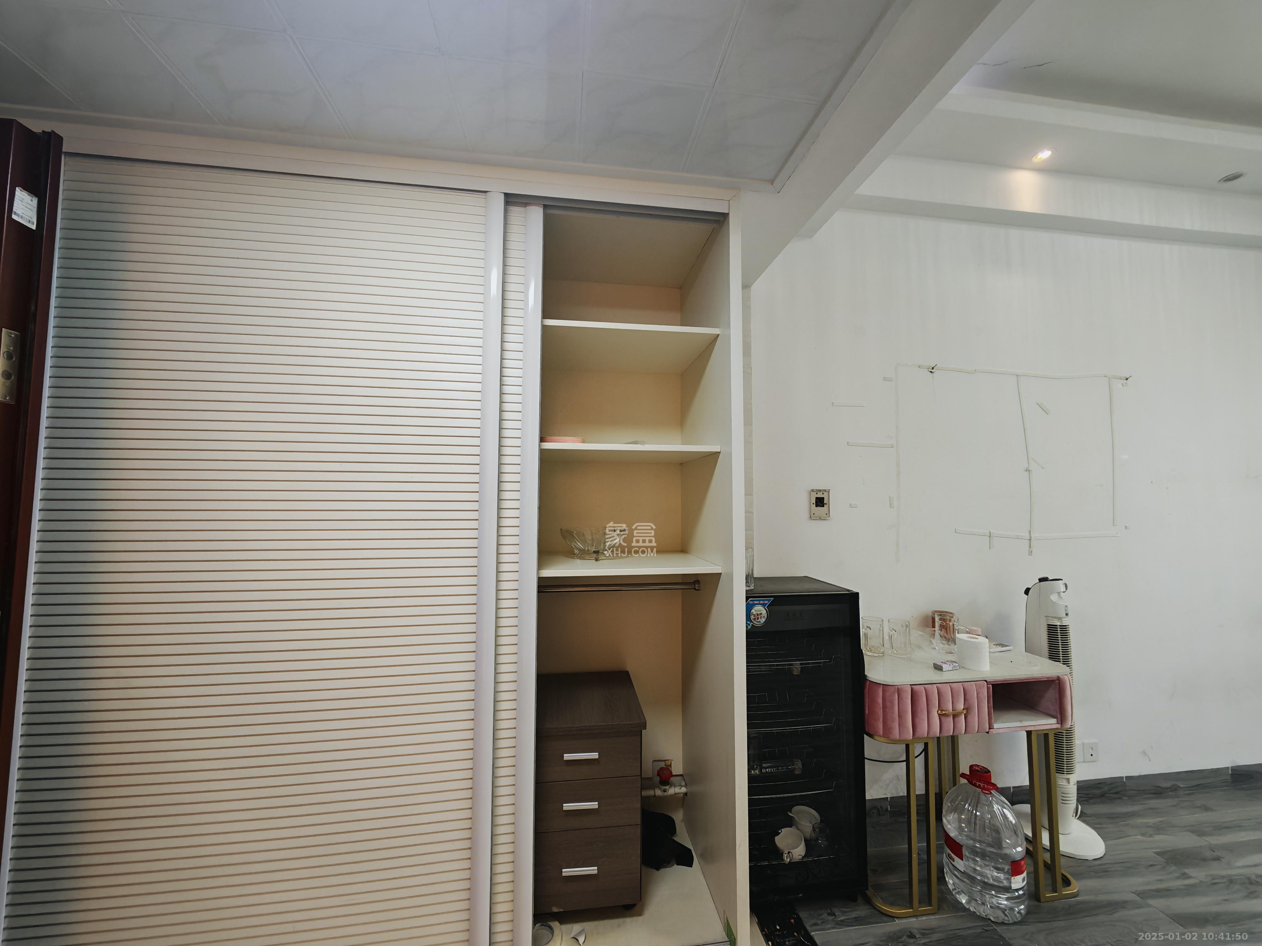 金茂梅溪湖  1室1厅1卫   1400.00元/月室内图