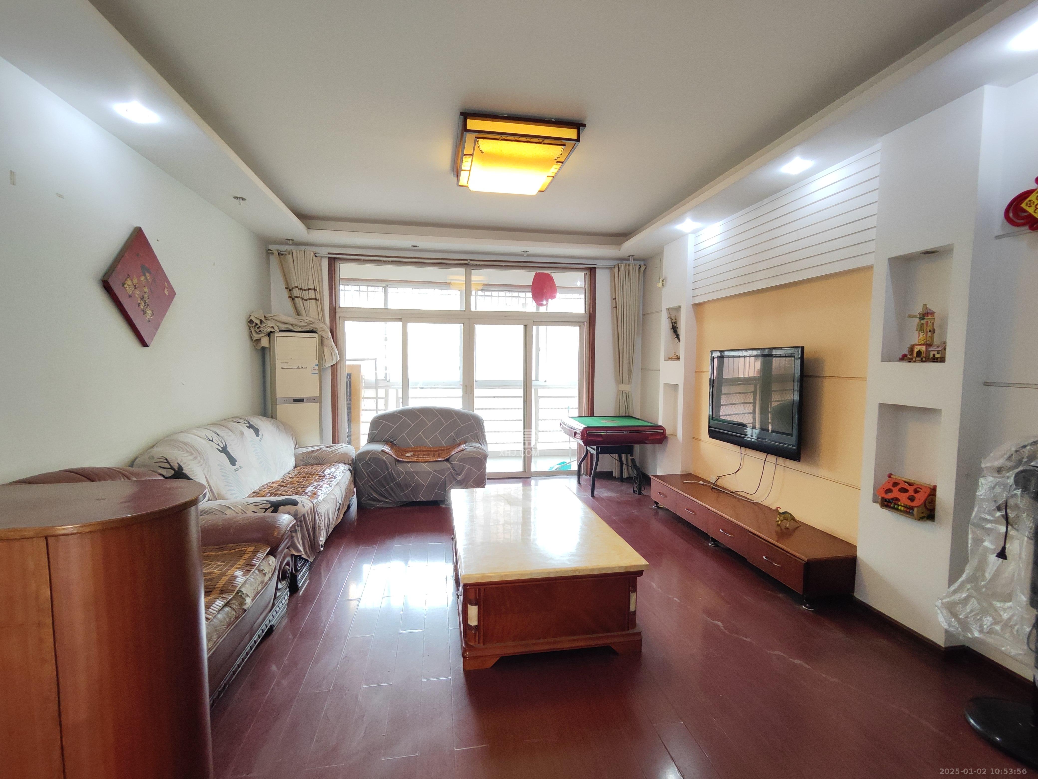 圣力华苑 3室2厅2卫 1500.0元/月 圣力华苑 3室2厅2卫 1500.0元/月室内图