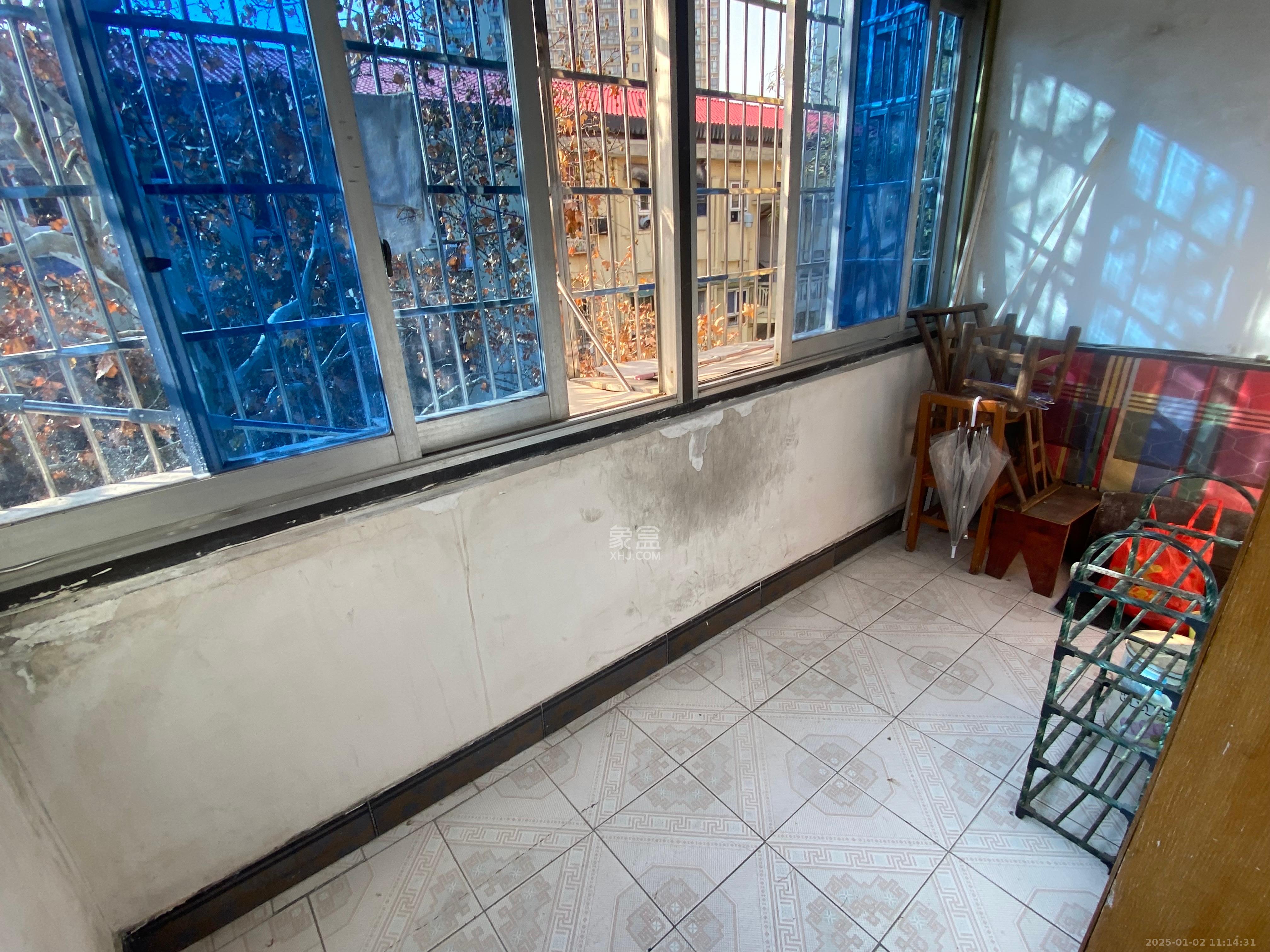 东瓜山一村  1室0厅0卫    1200.0元/月 东瓜山一村  1室0厅0卫    1200.0元/月室内图