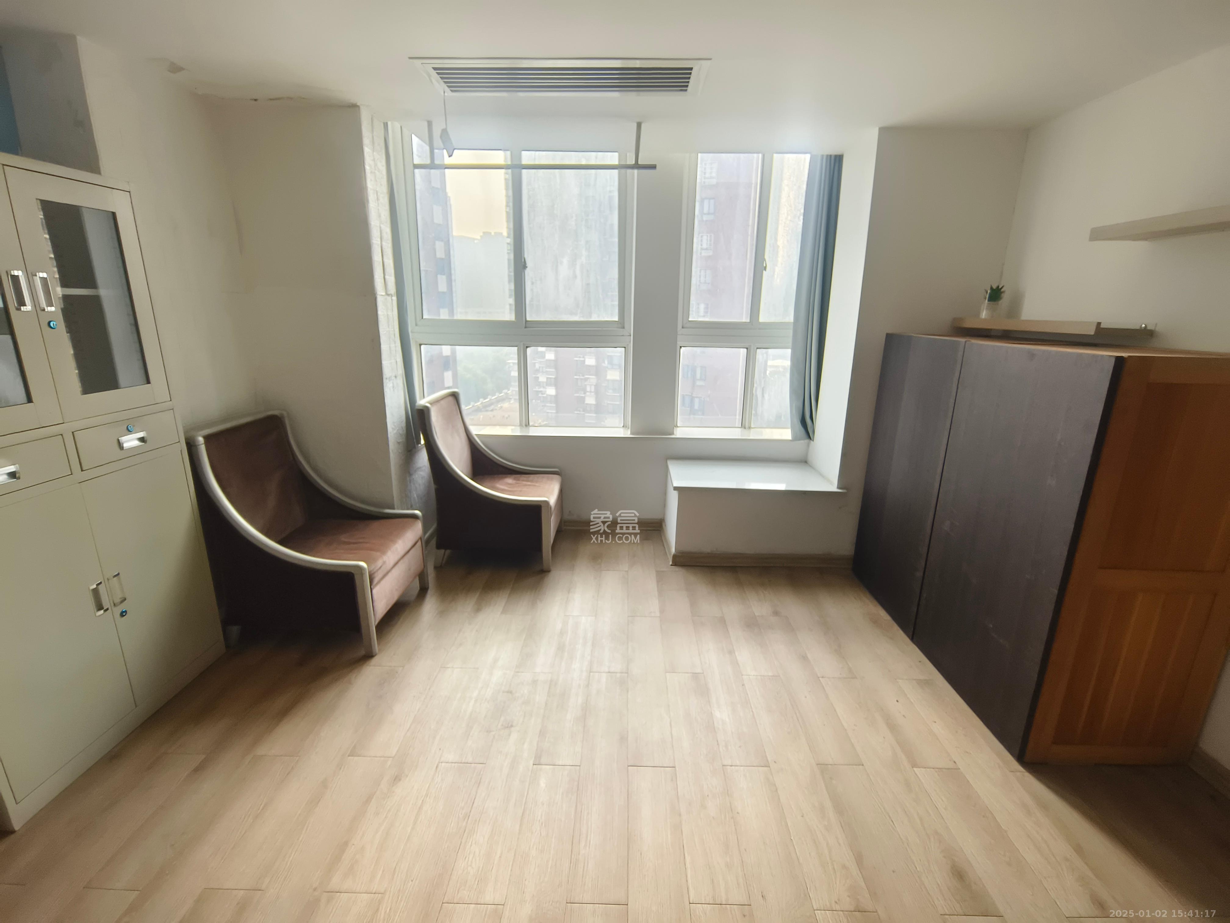 香槟小镇(香槟花苑) 1室1厅1卫 1100.0元/月 香槟小镇(香槟花苑) 1室1厅1卫 1100.0元/月室内图