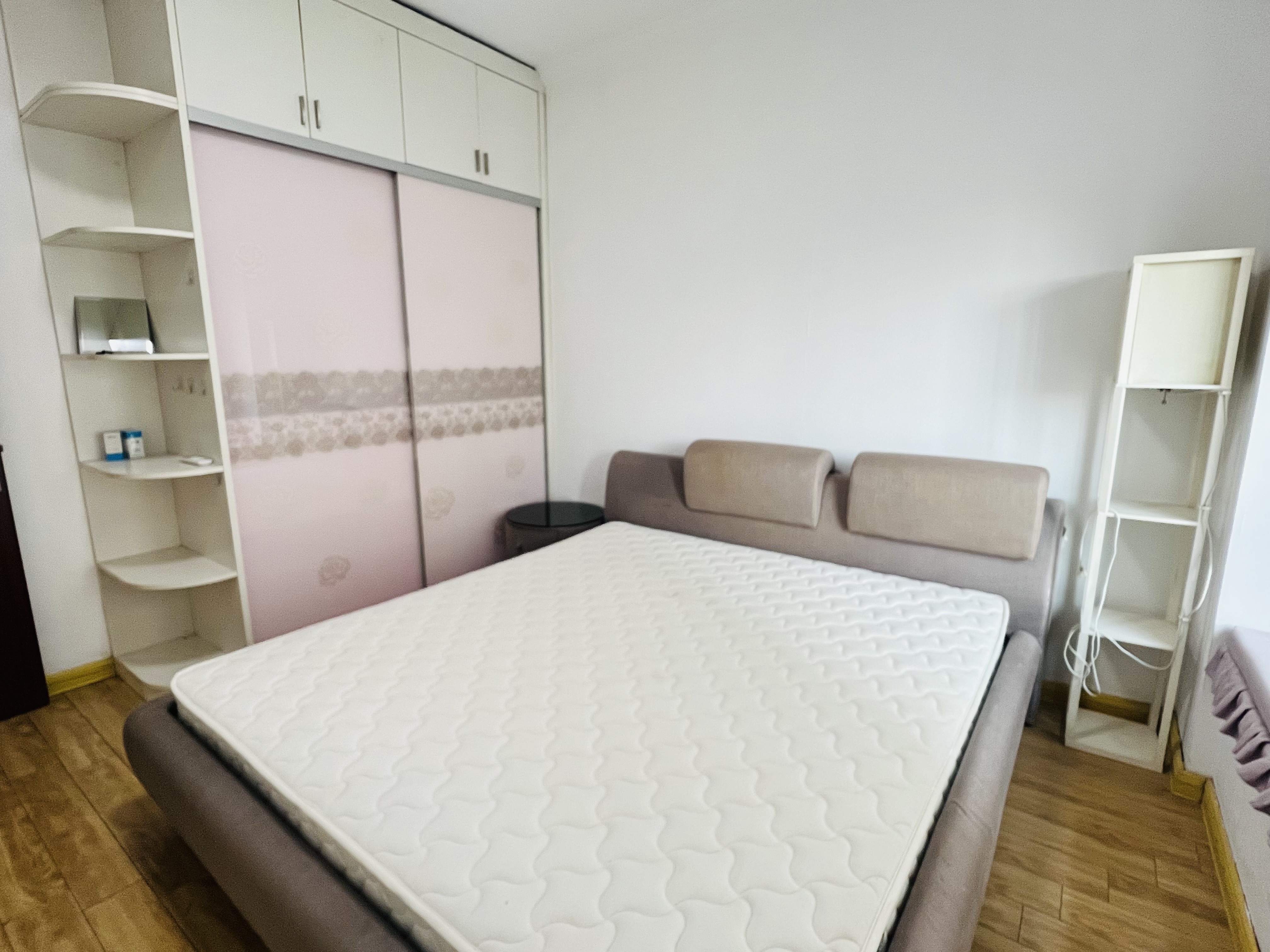 碧桂园 3室2厅1卫 1800.0元/月 碧桂园 3室2厅1卫 1800.0元/月室内图