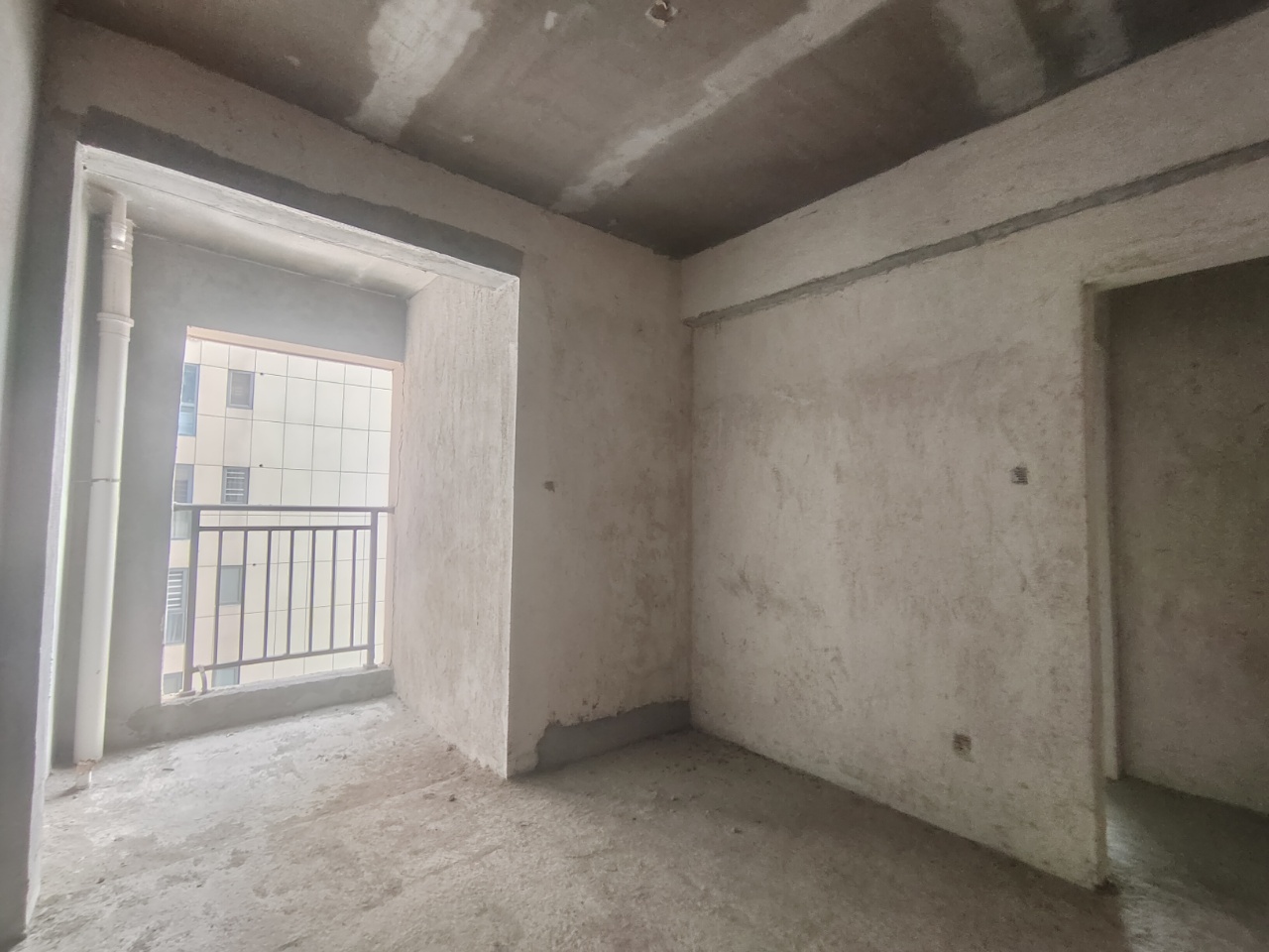 金泰嘉园 3室2厅2卫 61.8万 金泰嘉园 3室2厅2卫 61.8万客厅