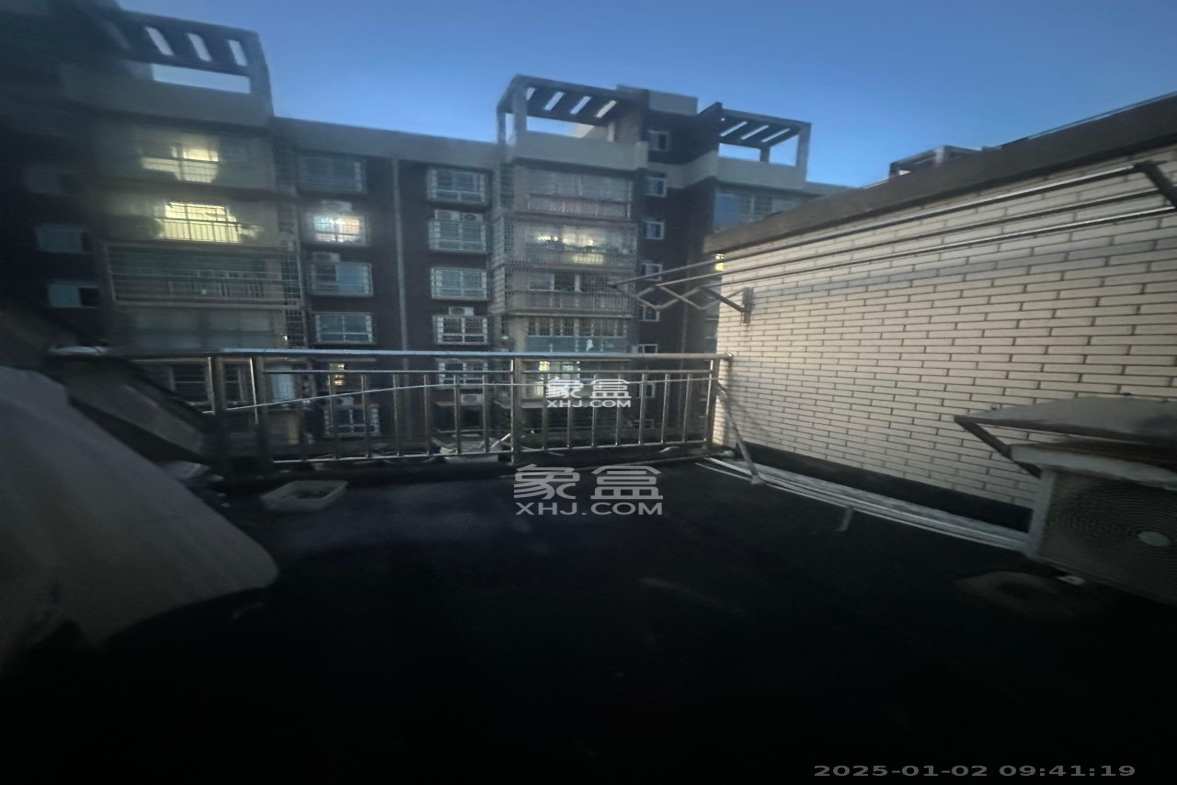 鄱阳小区  2室2厅1卫    1000.0元/月 鄱阳小区  2室2厅1卫    1000.0元/月室内图