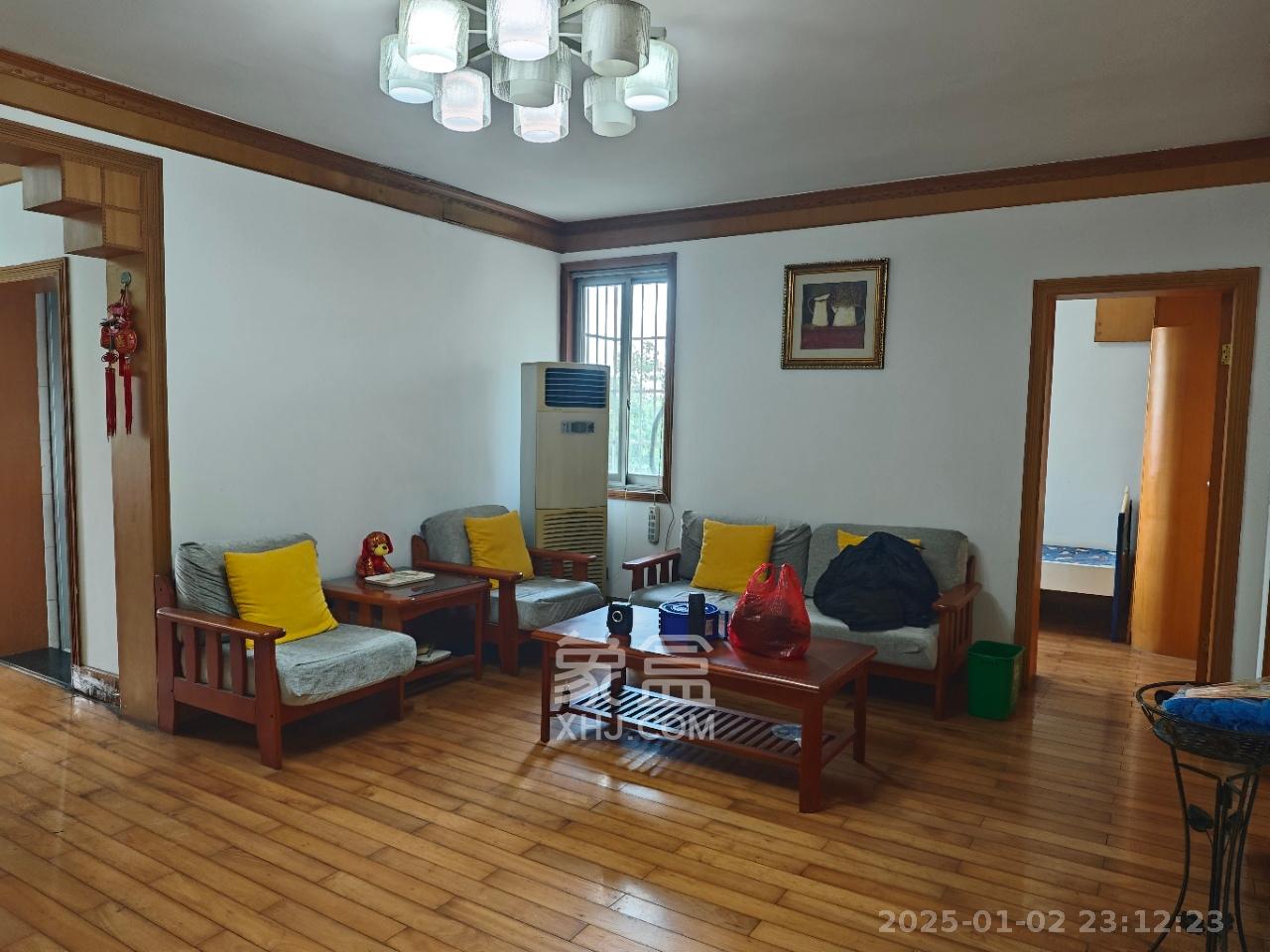 科教新村  3室2厅1卫   2800.00元/月室内图