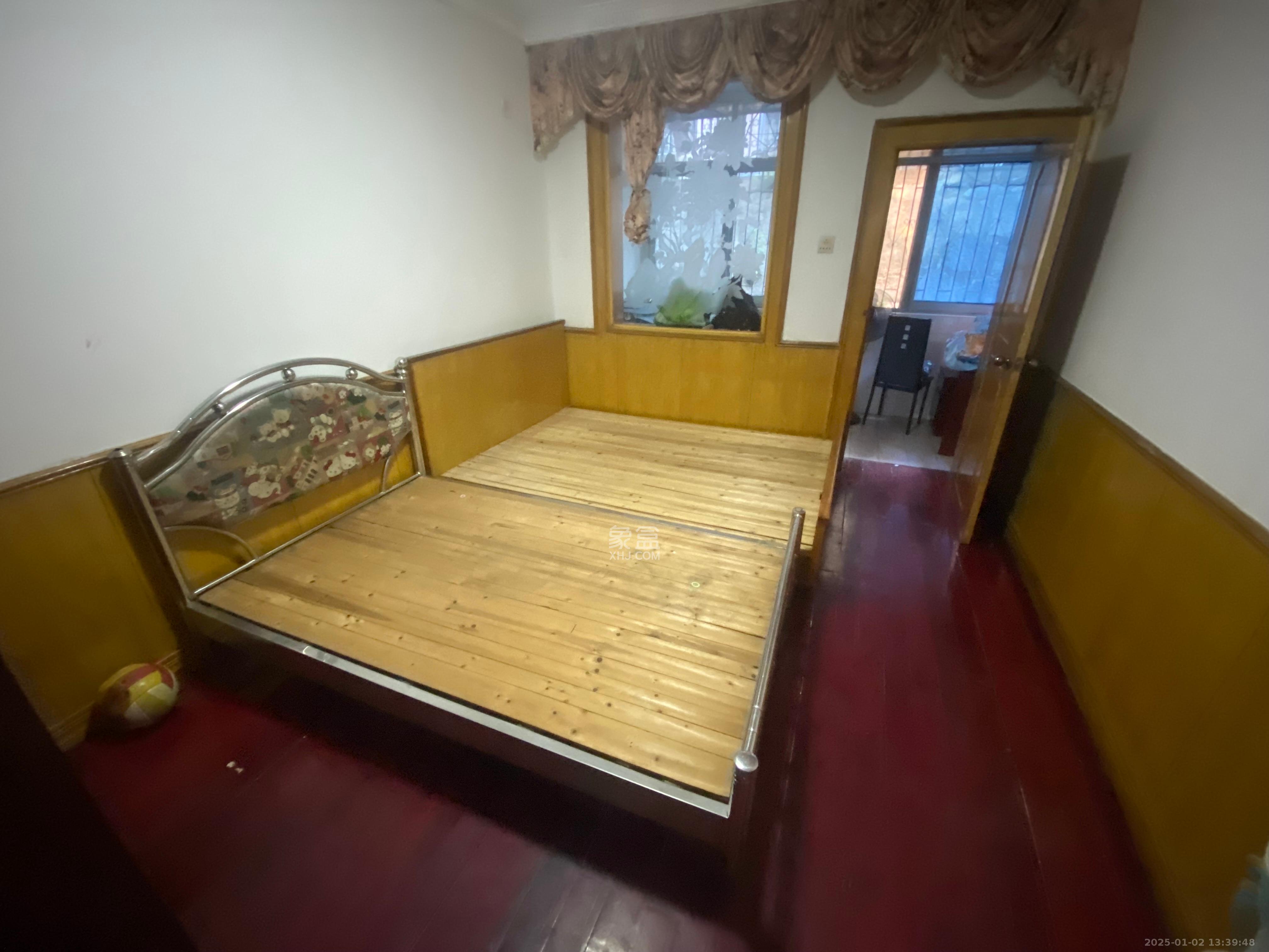 汽制宿舍 2室2厅1卫 1400.0元/月 汽制宿舍 2室2厅1卫 1400.0元/月室内图