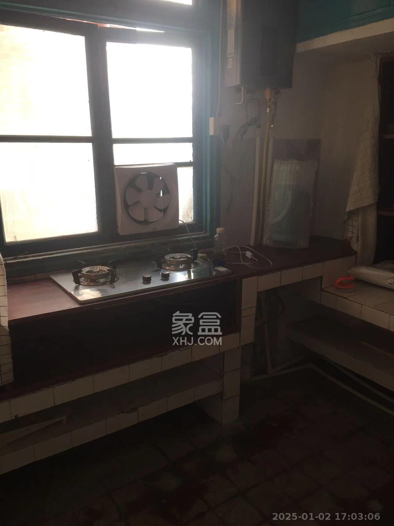 中南大学南校区工商银行宿舍 1室1厅1卫 2200.0元/月 中南大学南校区工商银行宿舍 1室1厅1卫 2200.0元/月室内图