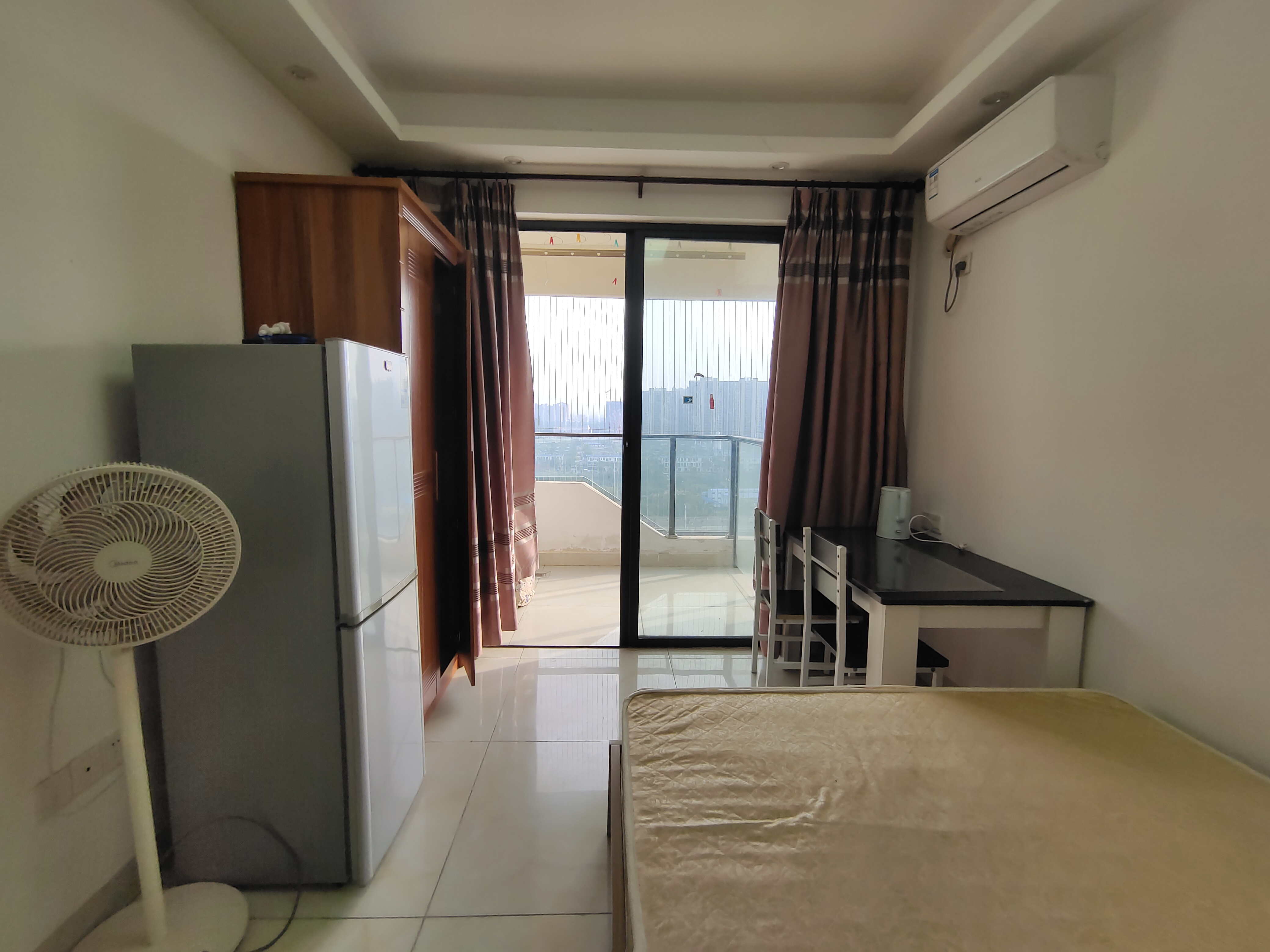 新城吾悦广场 1室0厅1卫 1600.0元/月 新城吾悦广场 1室0厅1卫 1600.0元/月室内图