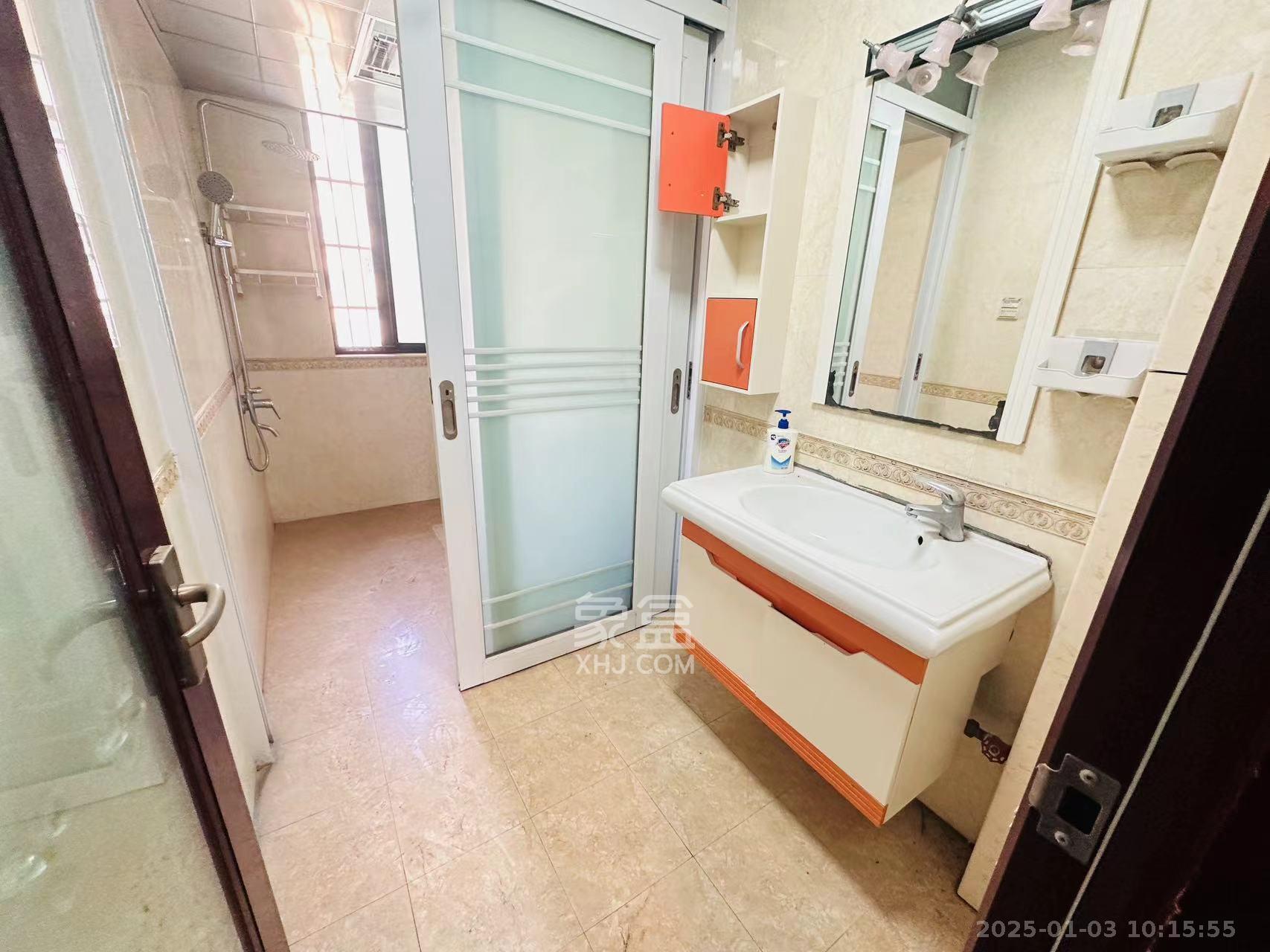 满庭芳小区 3室2厅2卫 2700.0元/月 满庭芳小区 3室2厅2卫 2700.0元/月室内图