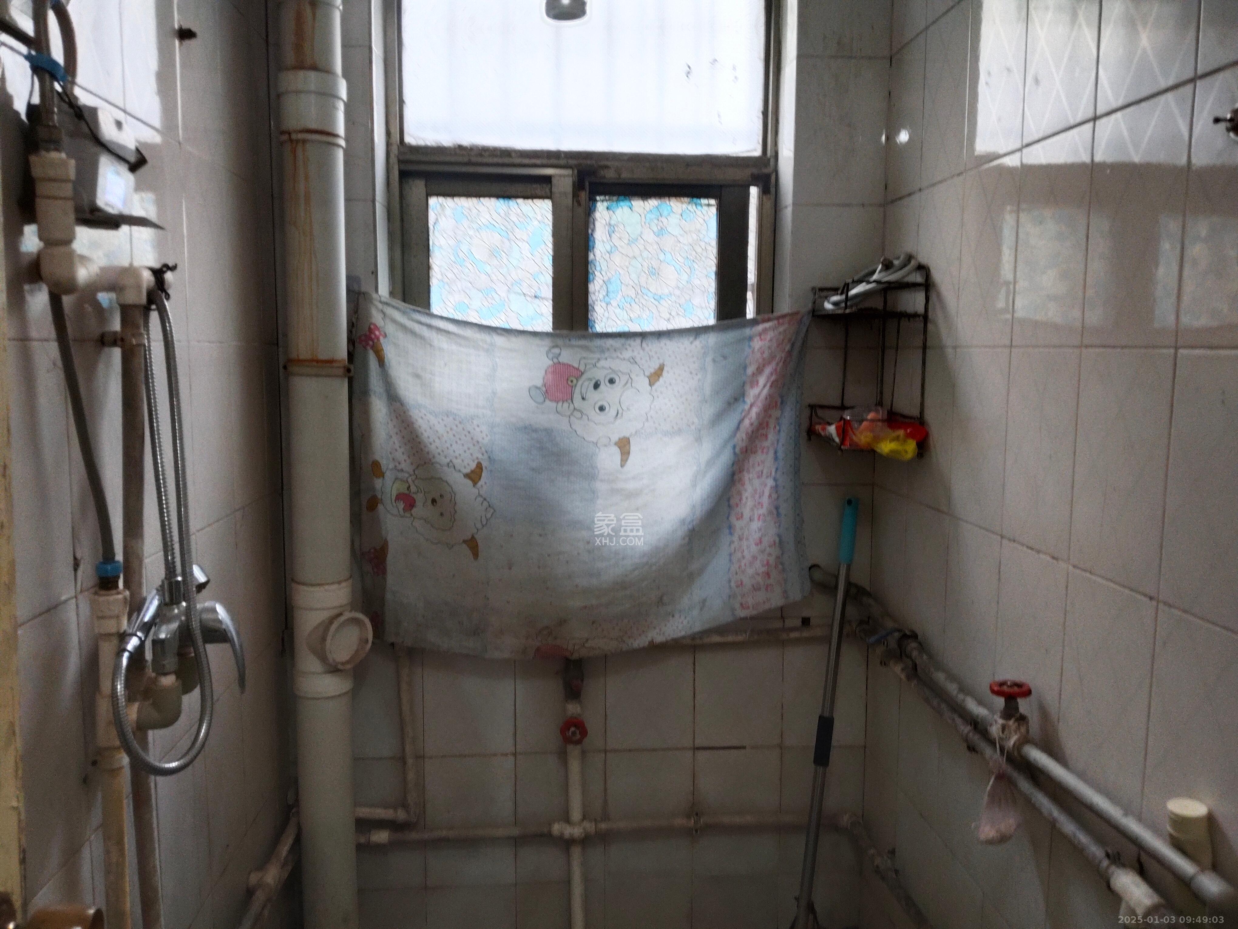 中南石油局宿舍 3室1厅1卫 1800.0元/月 中南石油局宿舍 3室1厅1卫 1800.0元/月室内图