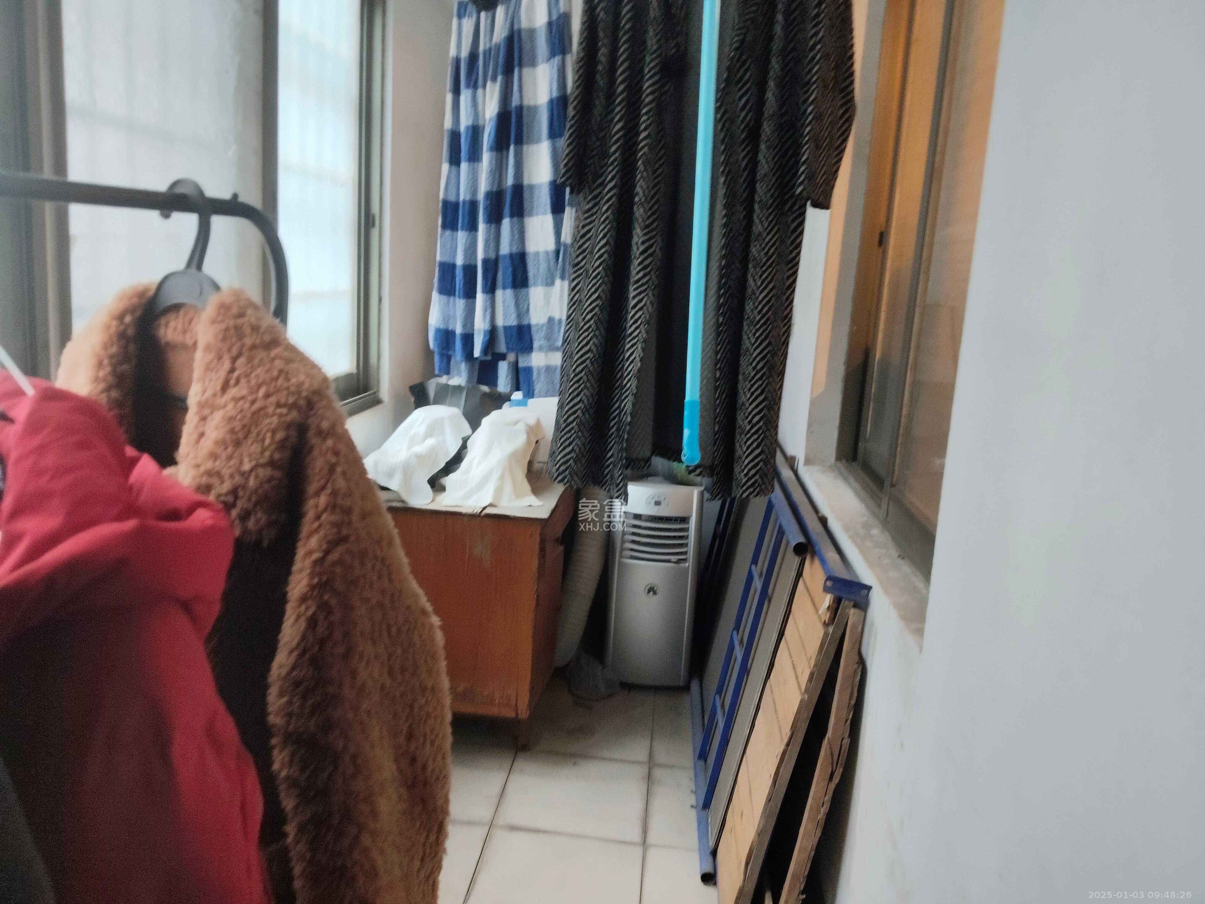 中南石油局宿舍 3室1厅1卫 1800.0元/月 中南石油局宿舍 3室1厅1卫 1800.0元/月室内图