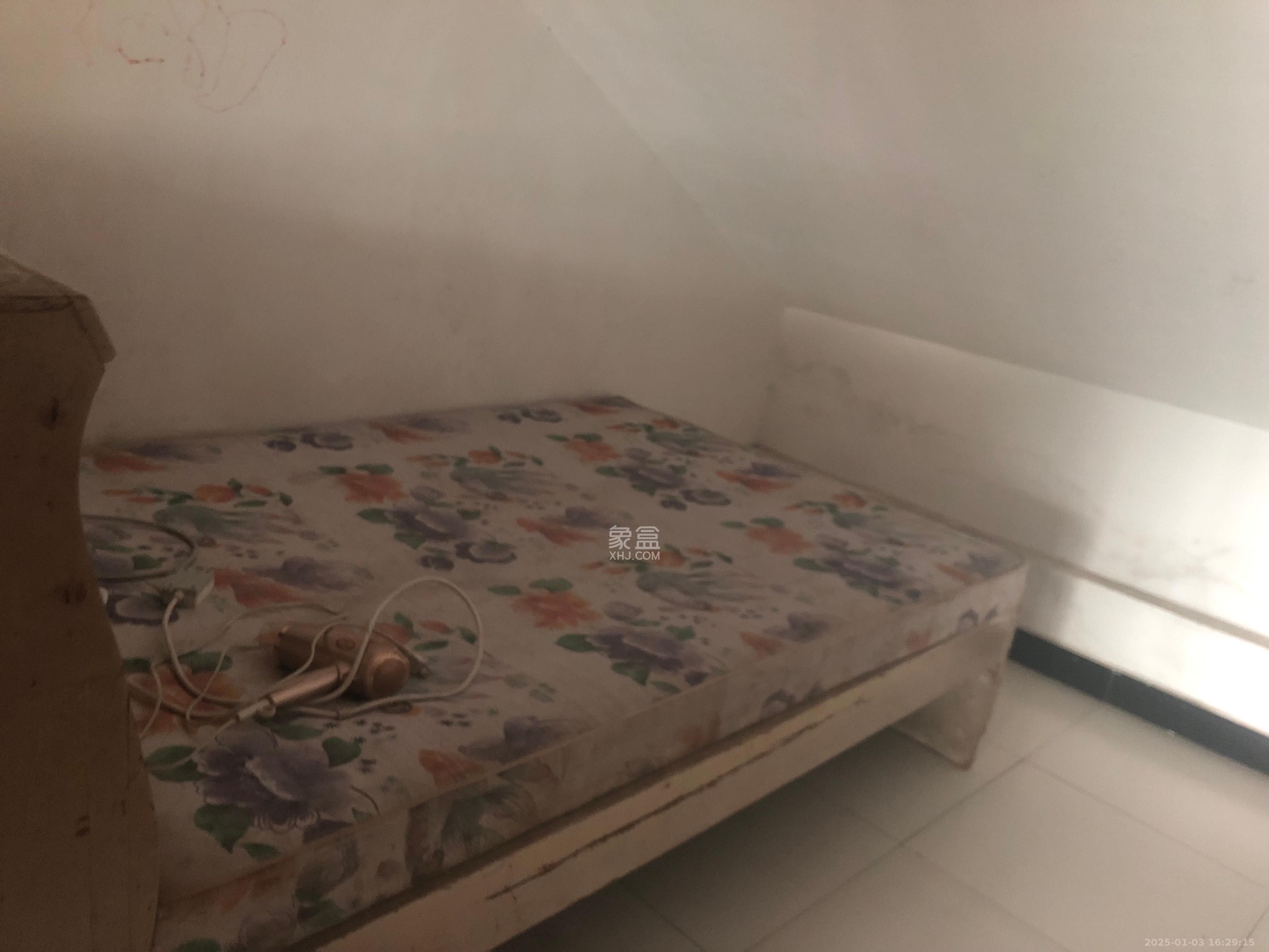 金桂小区一期 1室0厅0卫 800.0元/月 金桂小区一期 1室0厅0卫 800.0元/月室内图