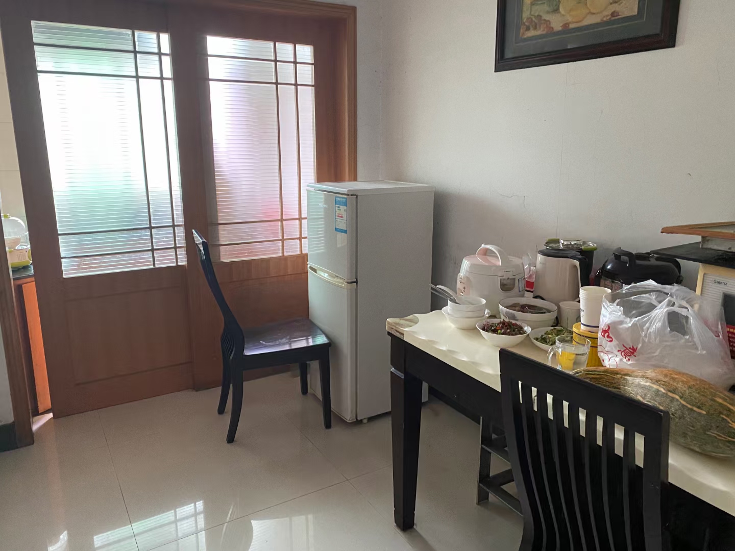 中兴农贸大市场 3室2厅2卫 1000.0元/月 中兴农贸大市场 3室2厅2卫 1000.0元/月室内图