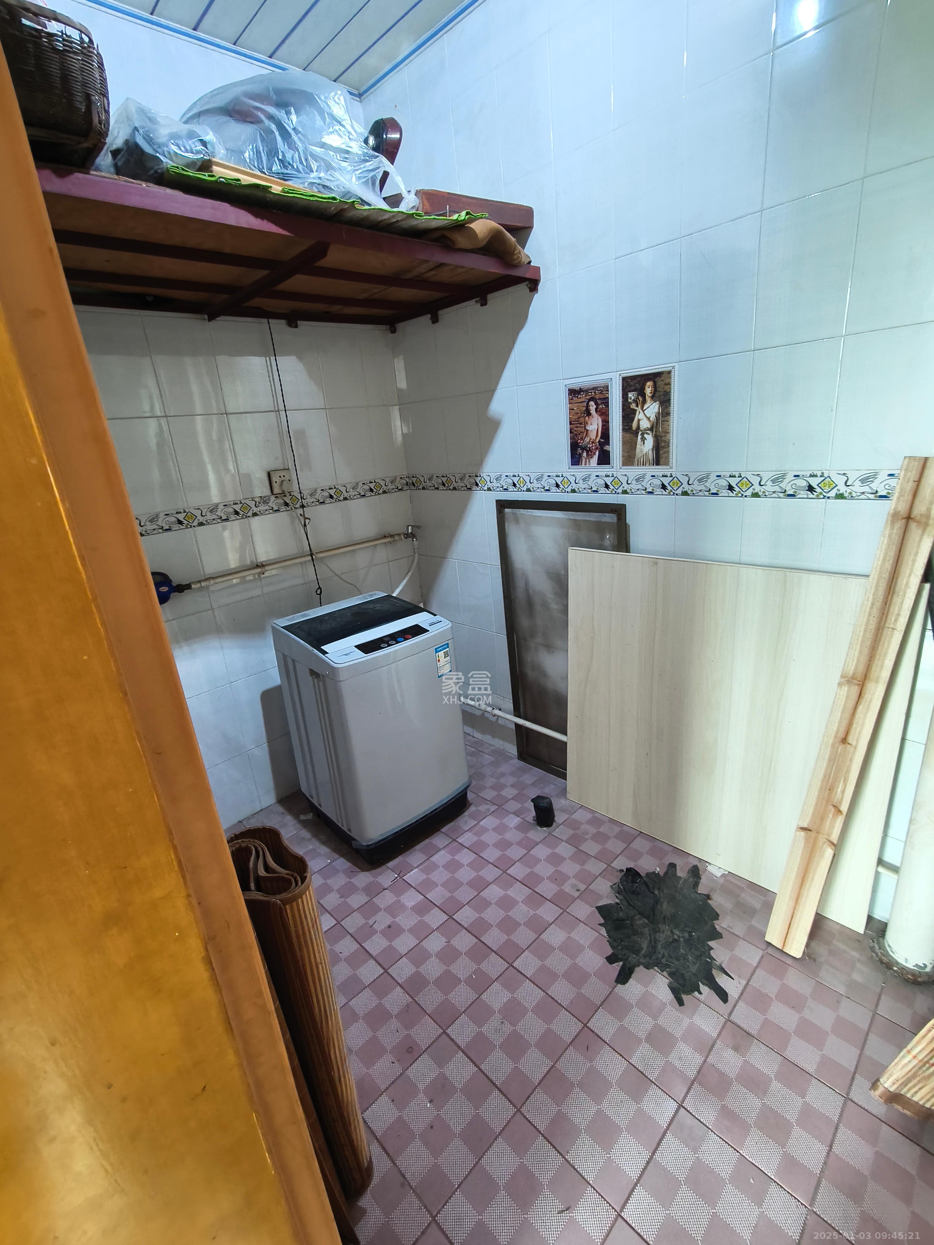 大桥一,二区 3室2厅1卫 2200.0元/月 大桥一,二区 3室2厅1卫 2200.0元/月室内图