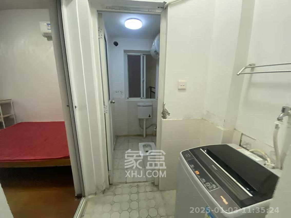 湘府十城(汇财御景湾新寓,汇财国际)  3室2厅1卫    1700.0元/月 湘府十城(汇财御景湾新寓,汇财国际)  3室2厅1卫    1700.0元/月室内图