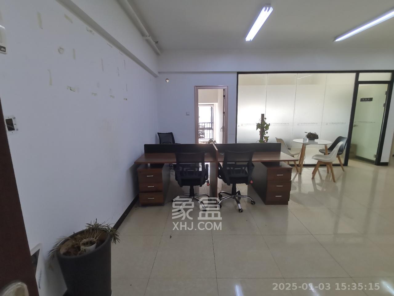 中建芙蓉嘉苑 1室1厅1卫 1500.0元/月 中建芙蓉嘉苑 1室1厅1卫 1500.0元/月室内图