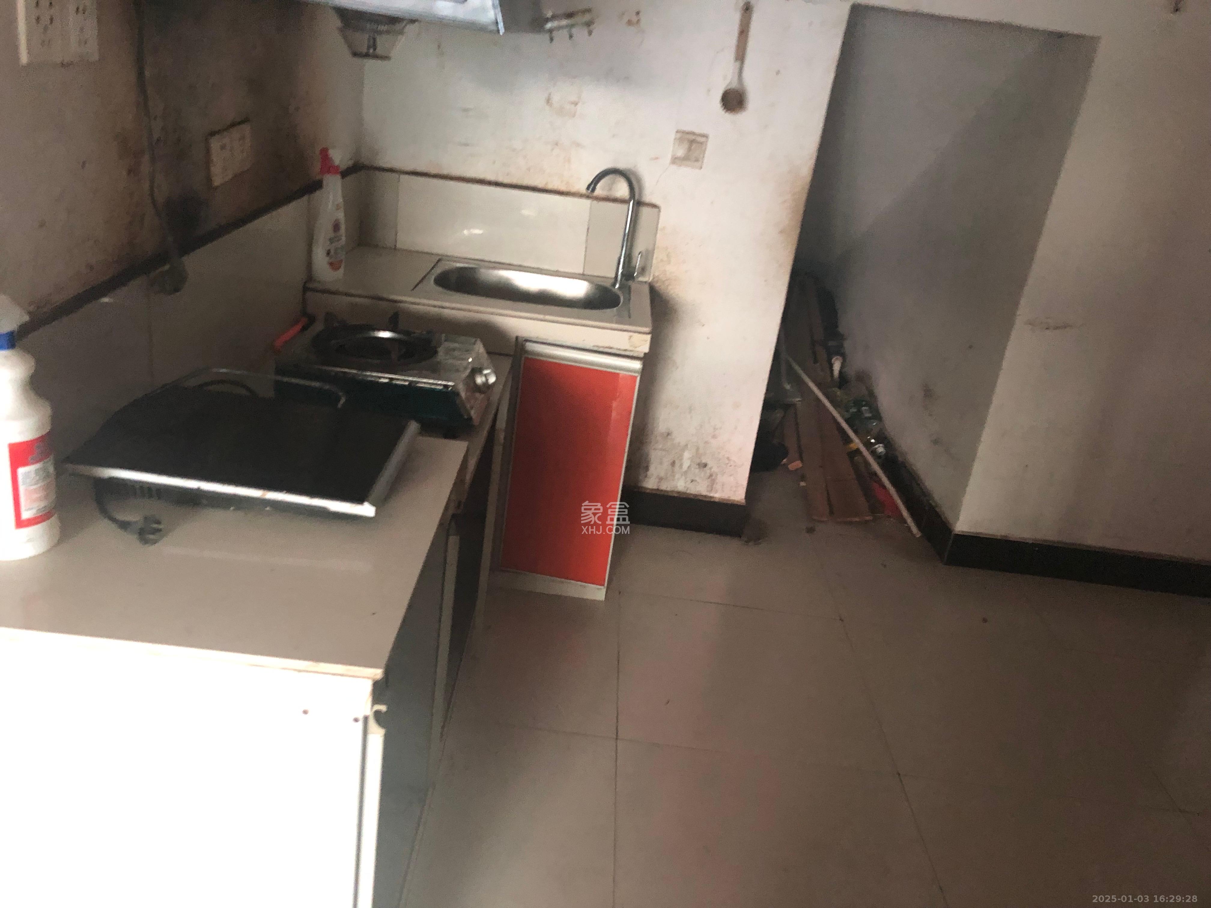 金桂小区一期 1室0厅0卫 800.0元/月 金桂小区一期 1室0厅0卫 800.0元/月室内图