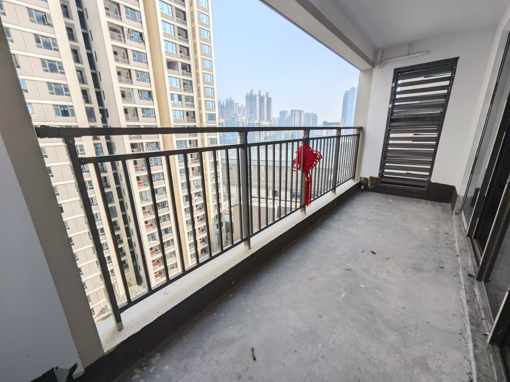 吾悦广场 4室2厅2卫 69.8万 吾悦广场 4室2厅2卫 69.8万客厅