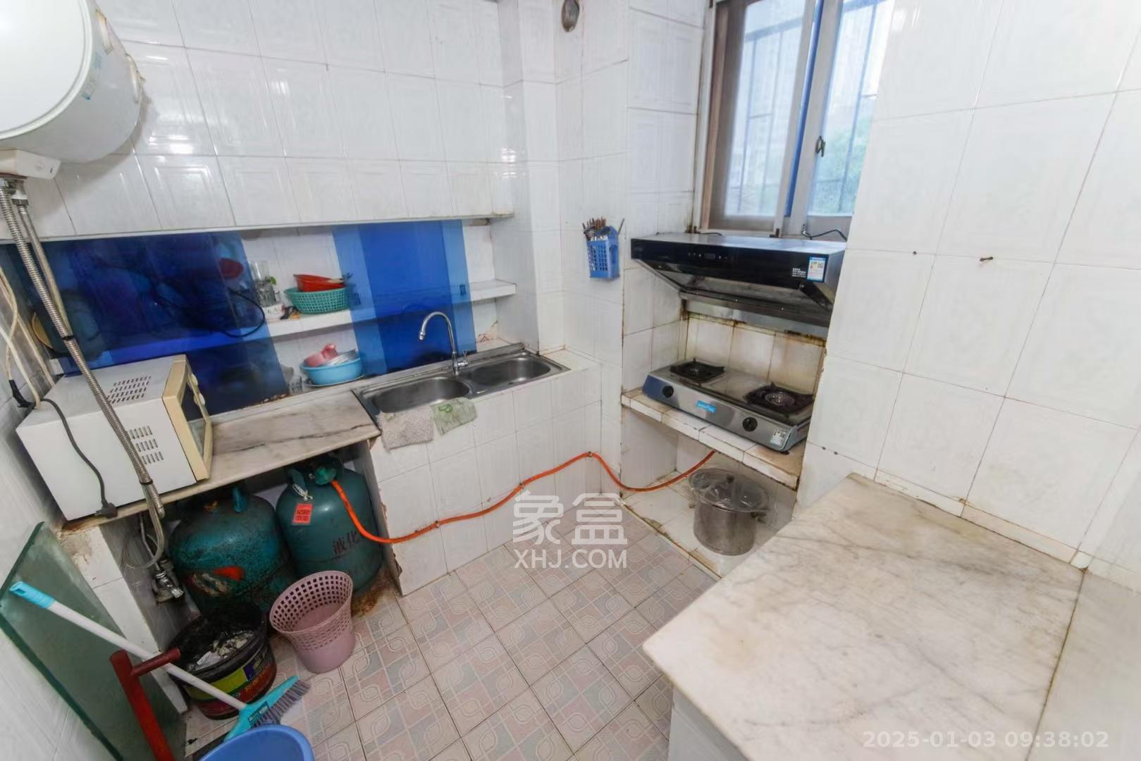 三里垅湘华小区 3室1厅1卫 1800.0元/月 三里垅湘华小区 3室1厅1卫 1800.0元/月室内图