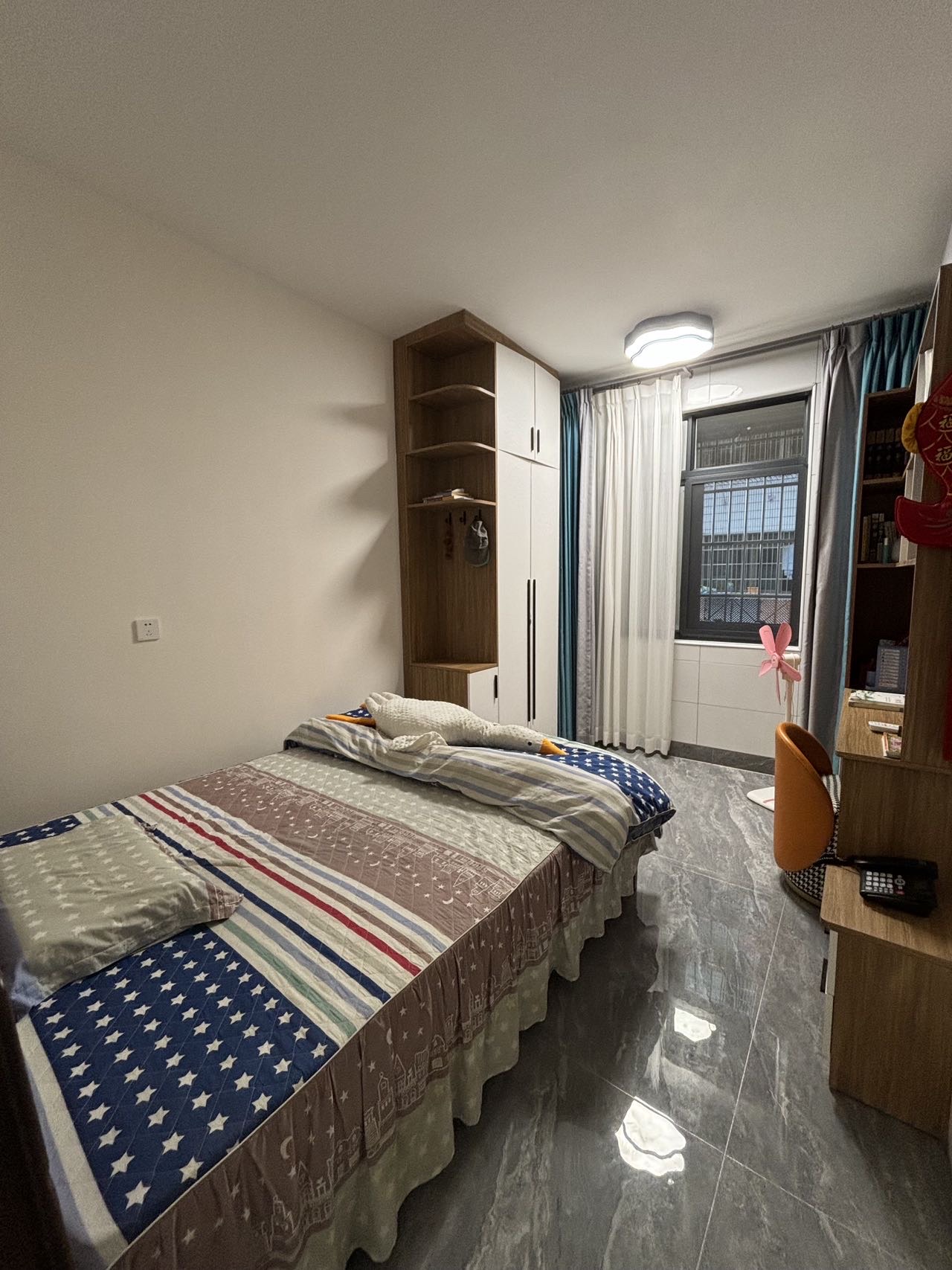 凤翔新村 3室2厅1卫 99.0万 凤翔新村 3室2厅1卫 99.0万客厅