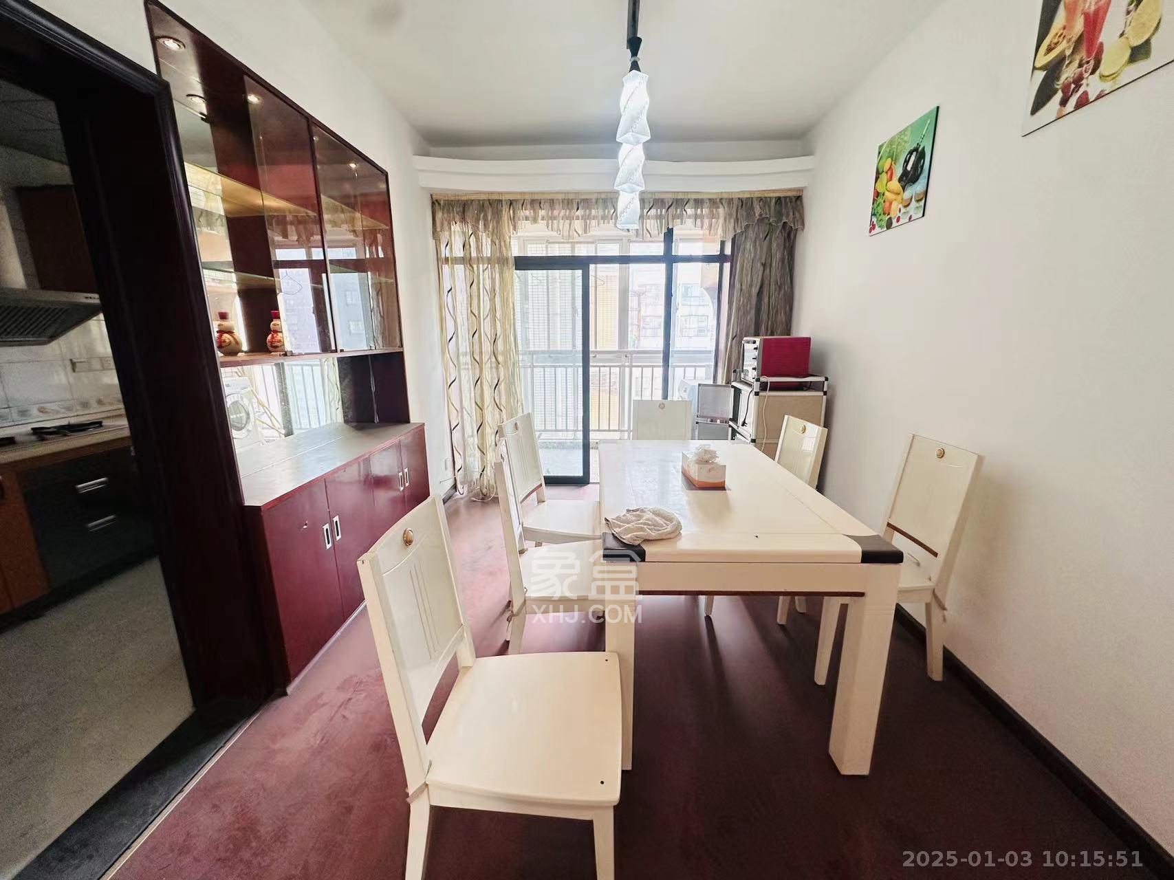 满庭芳小区 3室2厅2卫 2700.0元/月 满庭芳小区 3室2厅2卫 2700.0元/月室内图