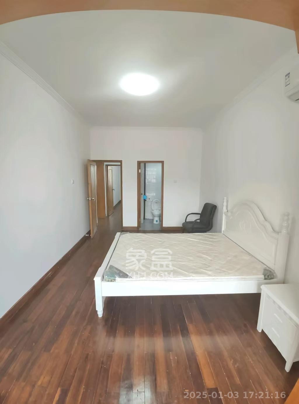 金三角花园 3室2厅2卫 1700.0元/月 金三角花园 3室2厅2卫 1700.0元/月室内图