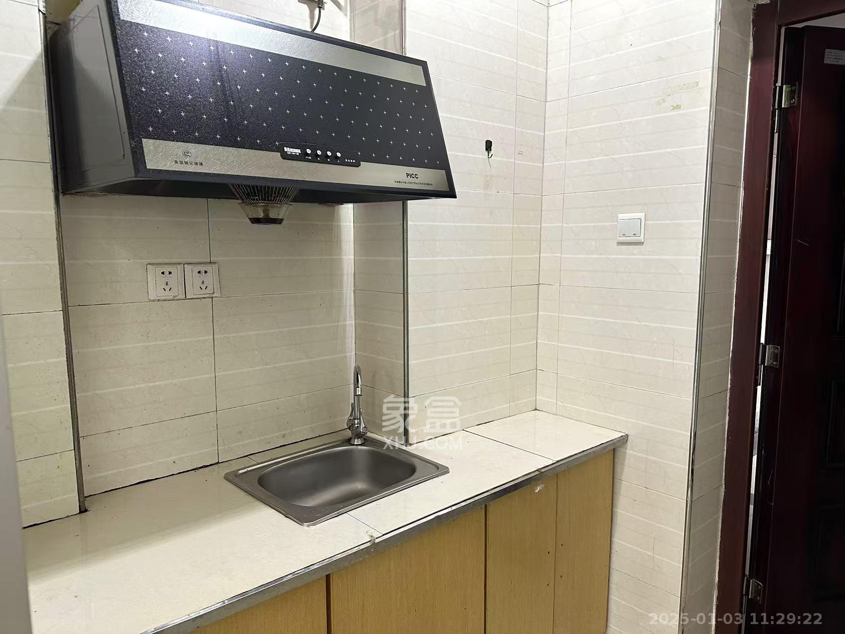 锦绣世家 1室1厅1卫 900.0元/月 锦绣世家 1室1厅1卫 900.0元/月室内图