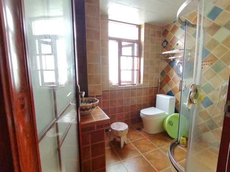 财富家园  3室2厅2卫    86.8万客厅