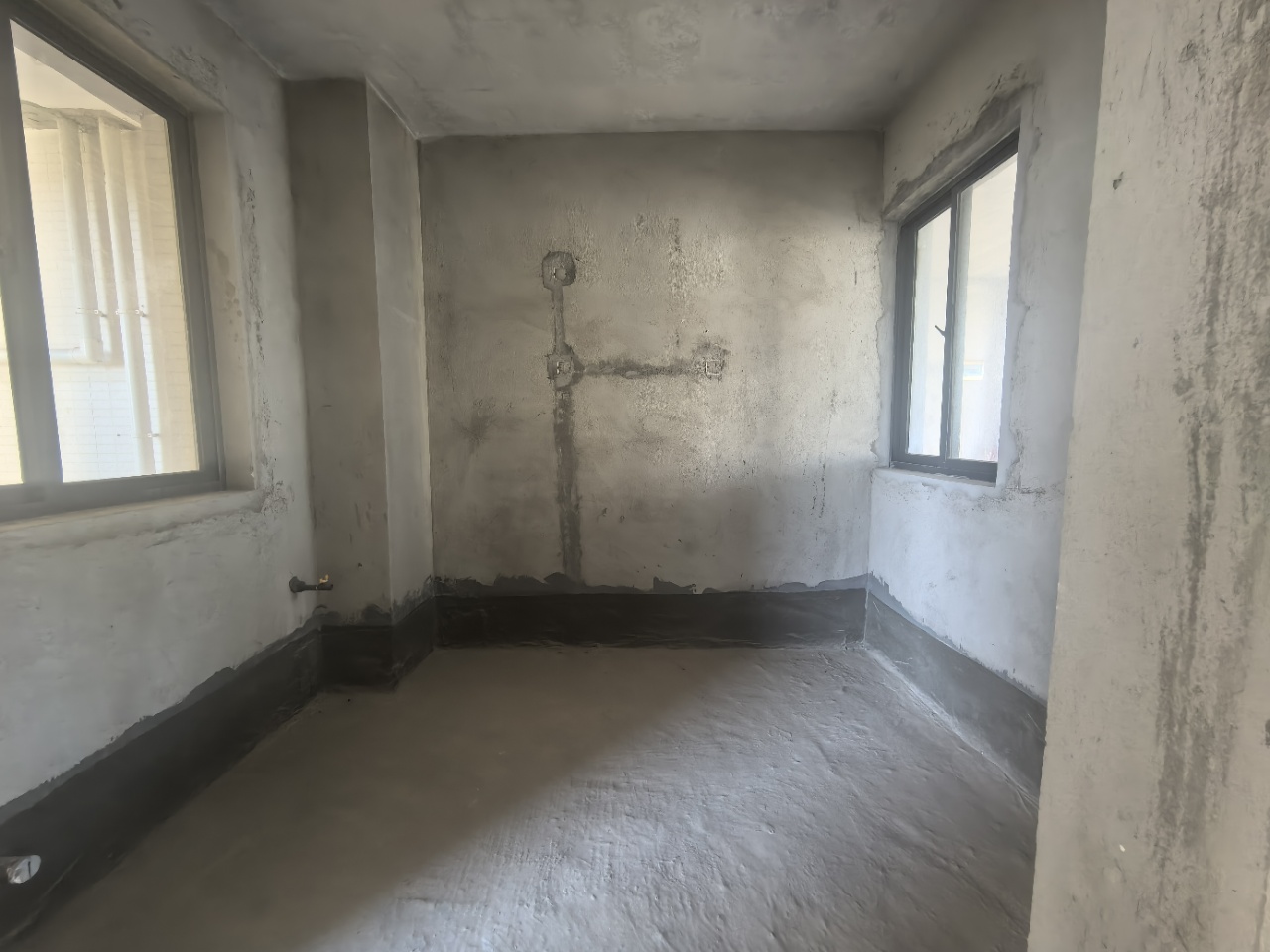 五源河公寓C区  3室2厅2卫    175.0万 五源河公寓C区  3室2厅2卫    175.0万室内图