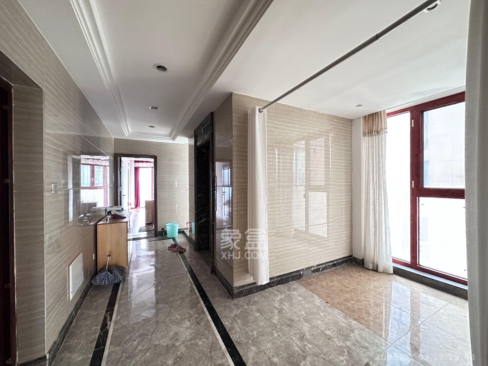 恒大御景半岛湘江苑(恒大御景半岛一期) 3室2厅3卫 5200.0元/月 恒大御景半岛湘江苑(恒大御景半岛一期) 3室2厅3卫 5200.0元/月室内图