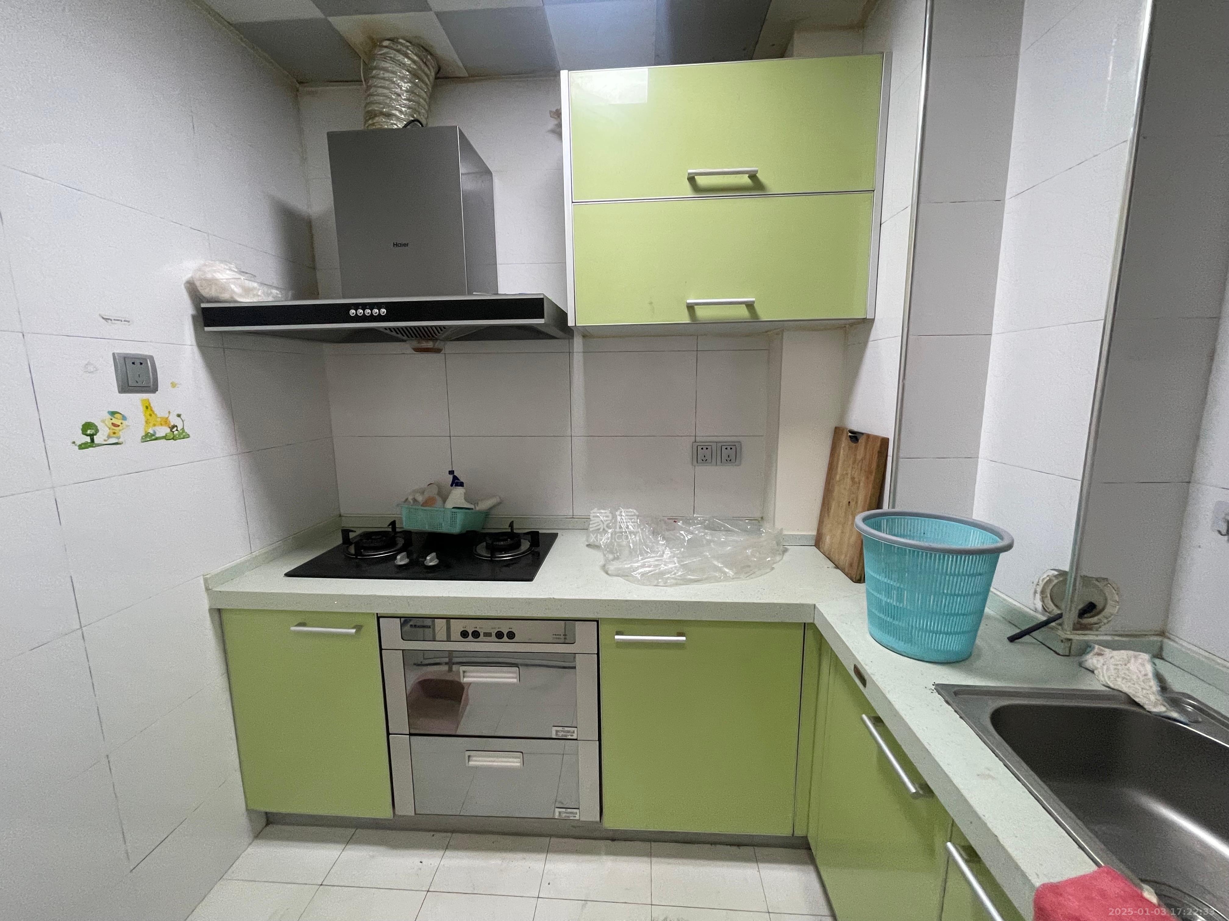上海城小区  3室2厅1卫   2300.00元/月室内图