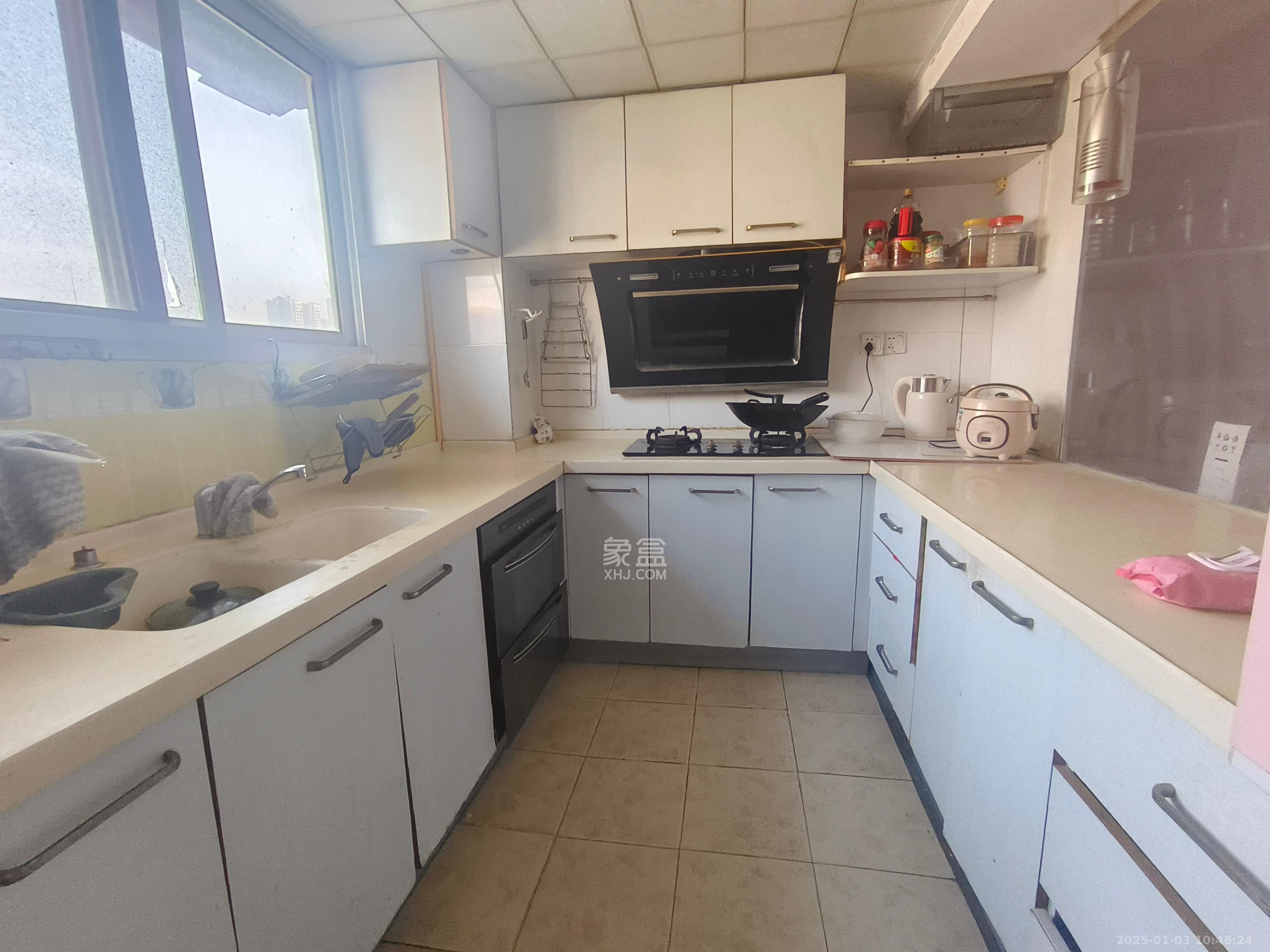 华天望族苑 3室2厅1卫 2600.0元/月 华天望族苑 3室2厅1卫 2600.0元/月室内图