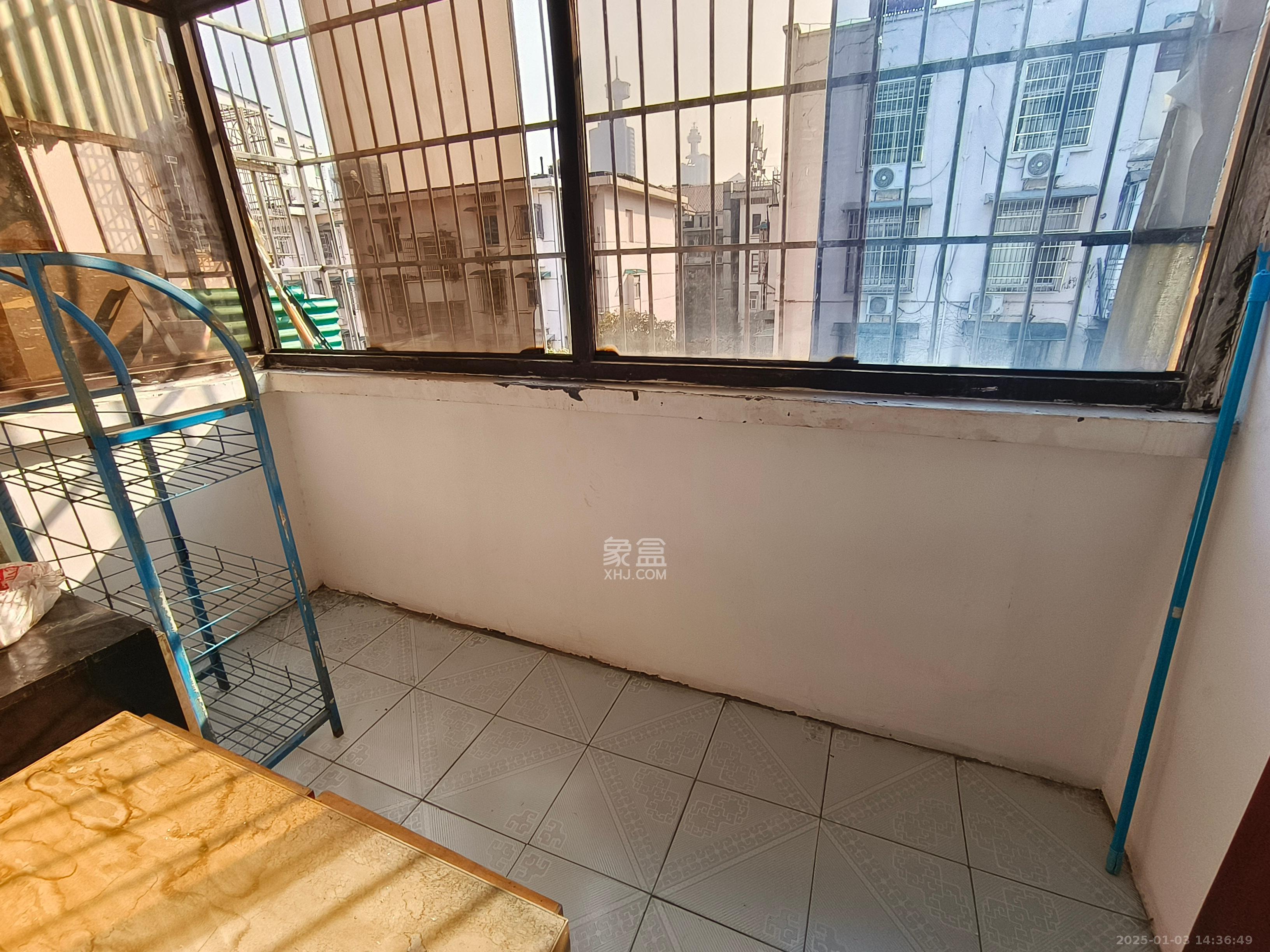 红旗区二片 2室1厅1卫 1600.0元/月 红旗区二片 2室1厅1卫 1600.0元/月室内图