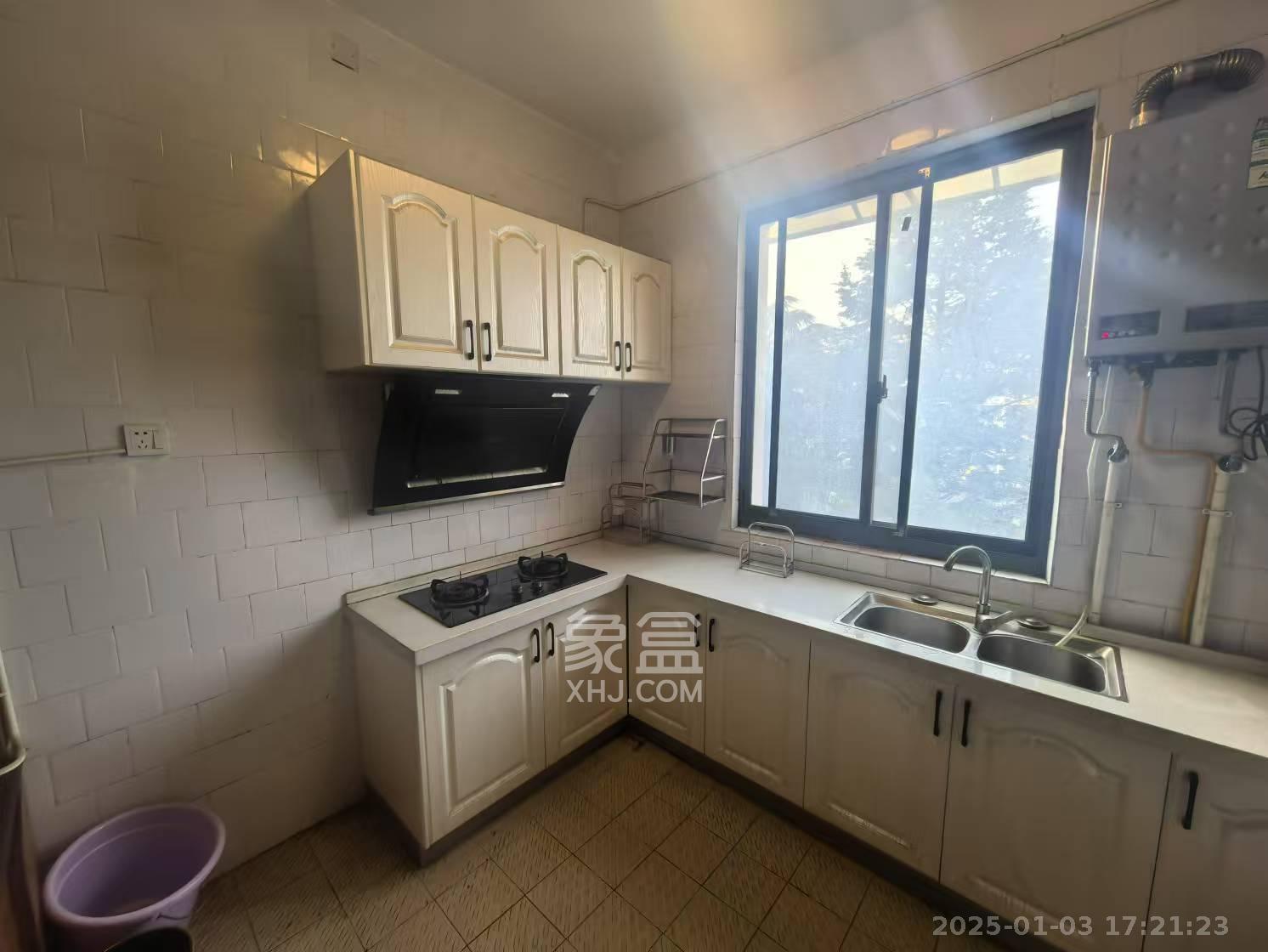 金三角花园 3室2厅2卫 1700.0元/月 金三角花园 3室2厅2卫 1700.0元/月室内图