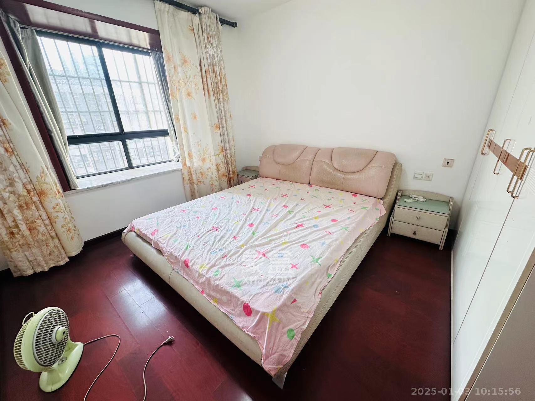 满庭芳小区 3室2厅2卫 2700.0元/月 满庭芳小区 3室2厅2卫 2700.0元/月室内图