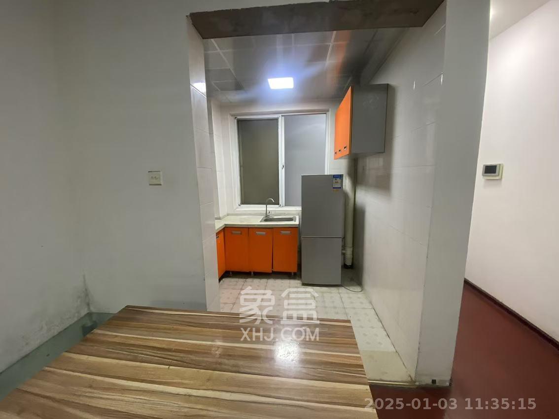 湘府十城(汇财御景湾新寓,汇财国际)  3室2厅1卫    1700.0元/月 湘府十城(汇财御景湾新寓,汇财国际)  3室2厅1卫    1700.0元/月室内图