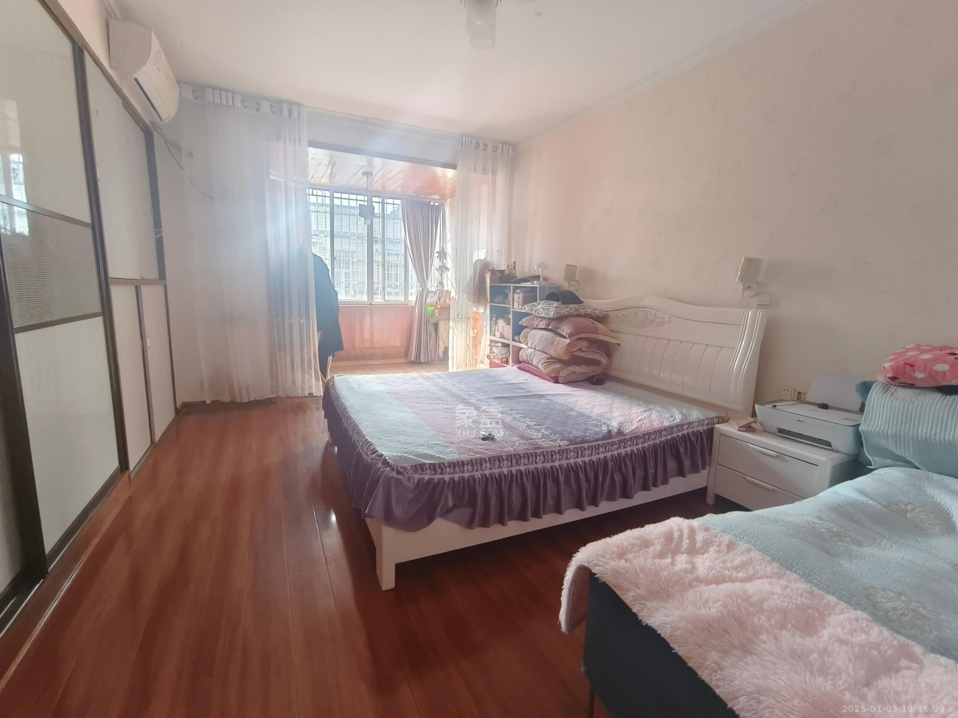 华天望族苑 3室2厅1卫 2600.0元/月 华天望族苑 3室2厅1卫 2600.0元/月室内图