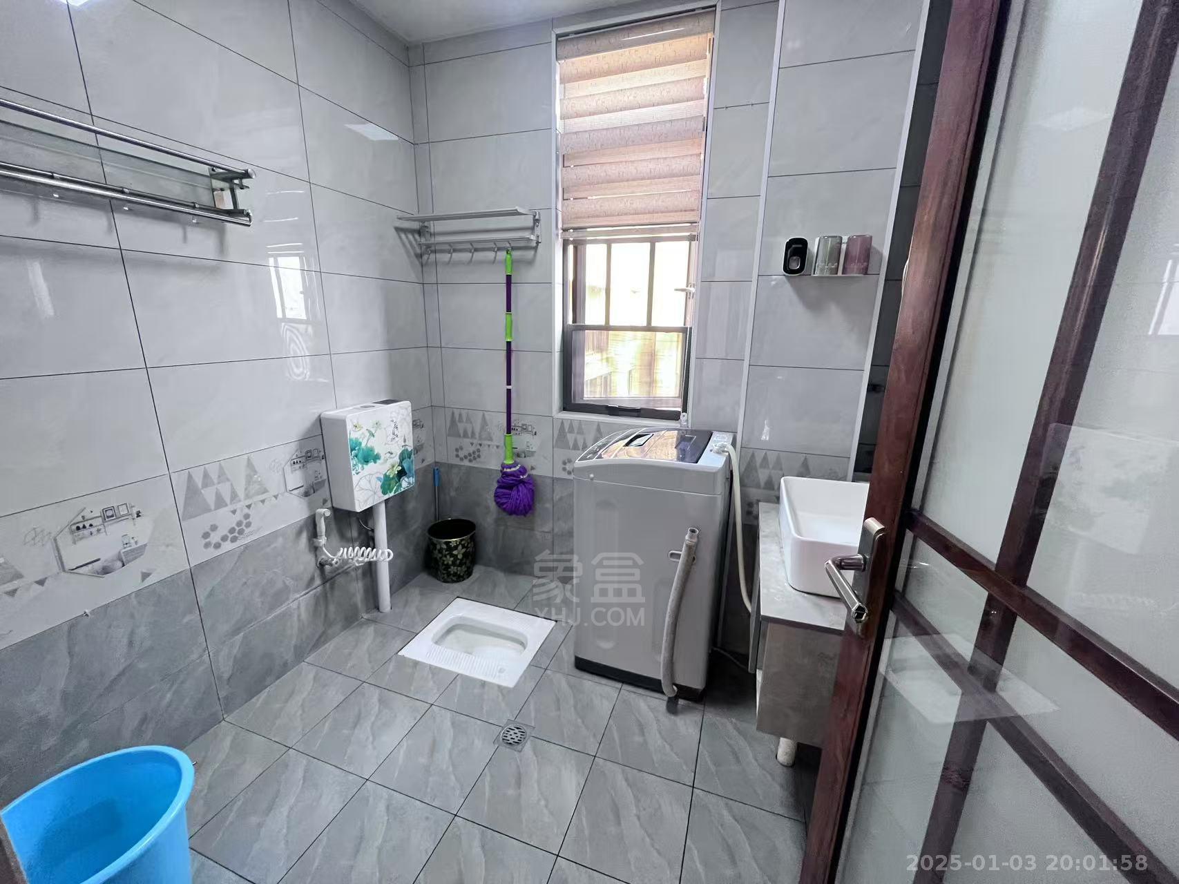 雅立天骄阁 3室2厅2卫 2500.0元/月 雅立天骄阁 3室2厅2卫 2500.0元/月室内图