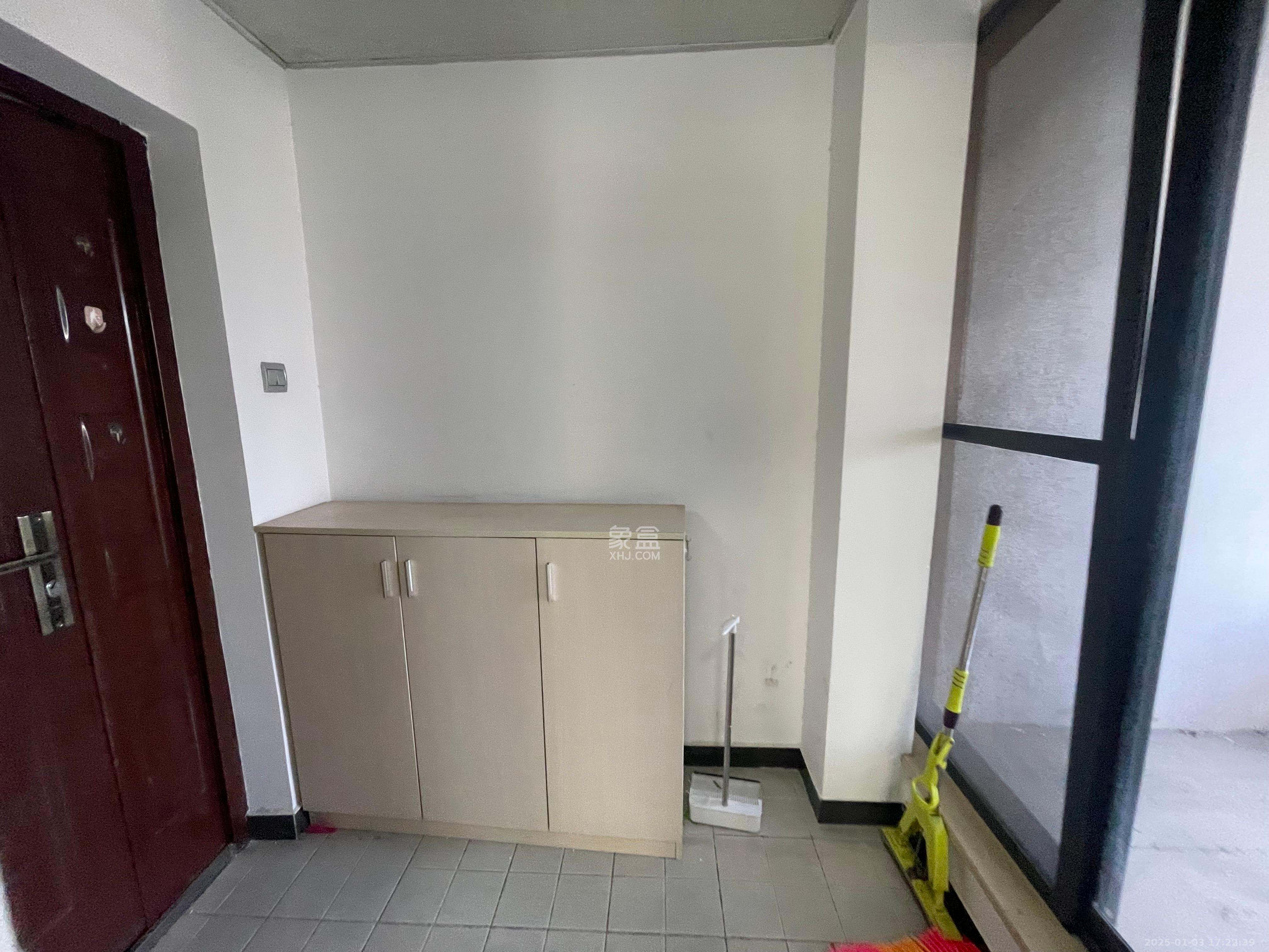 上海城小区  3室2厅1卫   2300.00元/月室内图