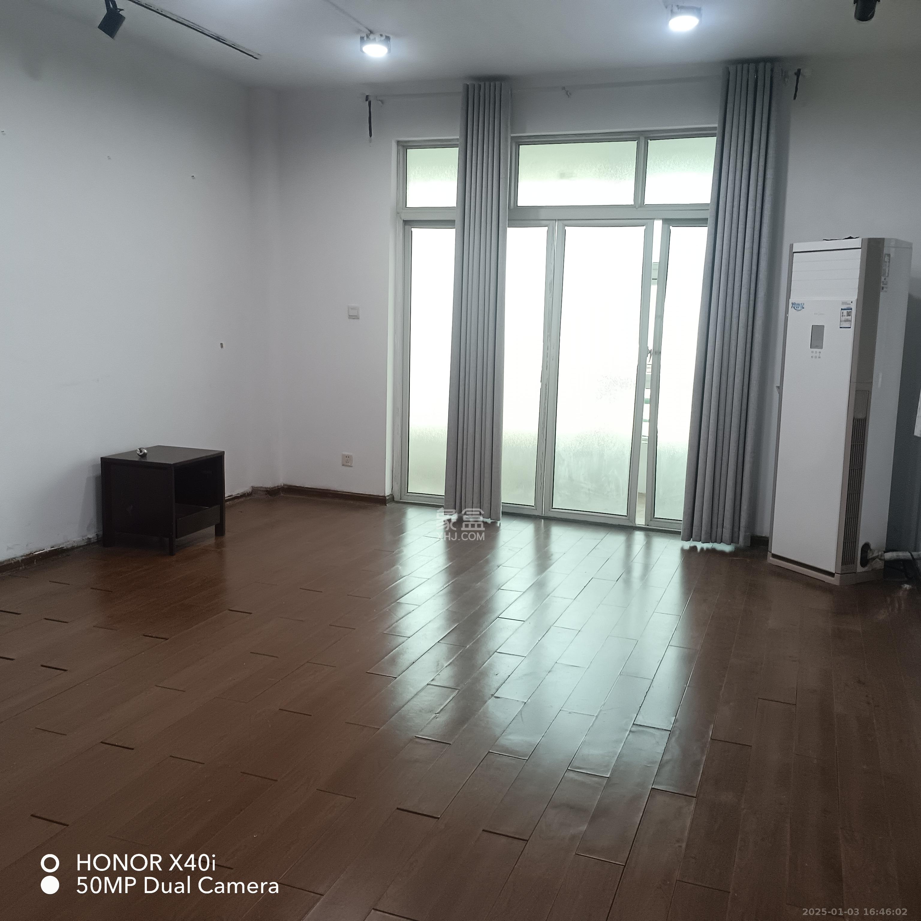 佳天国际新城 3室1厅1卫 2700.0元/月 佳天国际新城 3室1厅1卫 2700.0元/月室内图