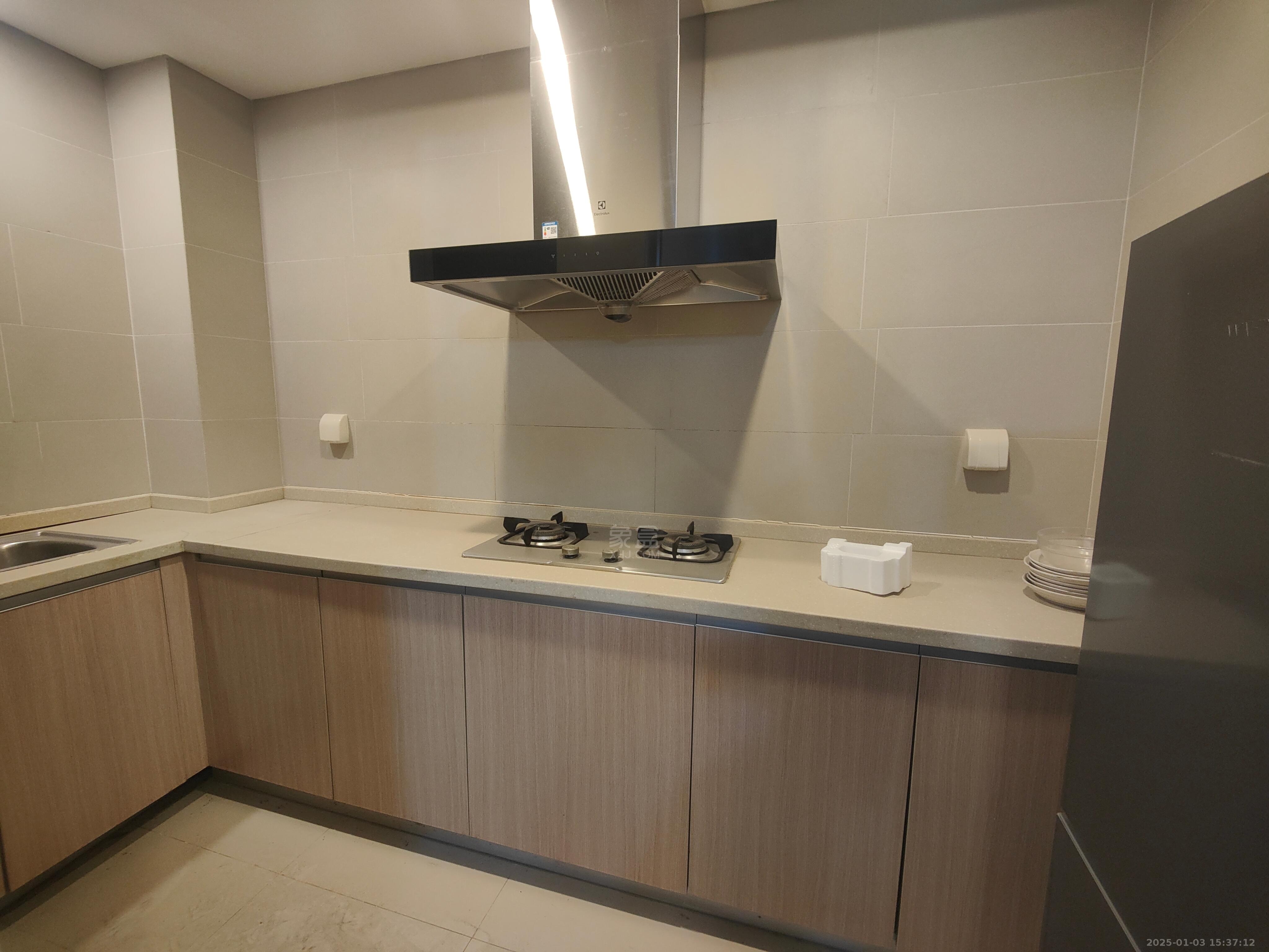 晋合湘水湾三期 3室2厅2卫 2000.0元/月 晋合湘水湾三期 3室2厅2卫 2000.0元/月室内图