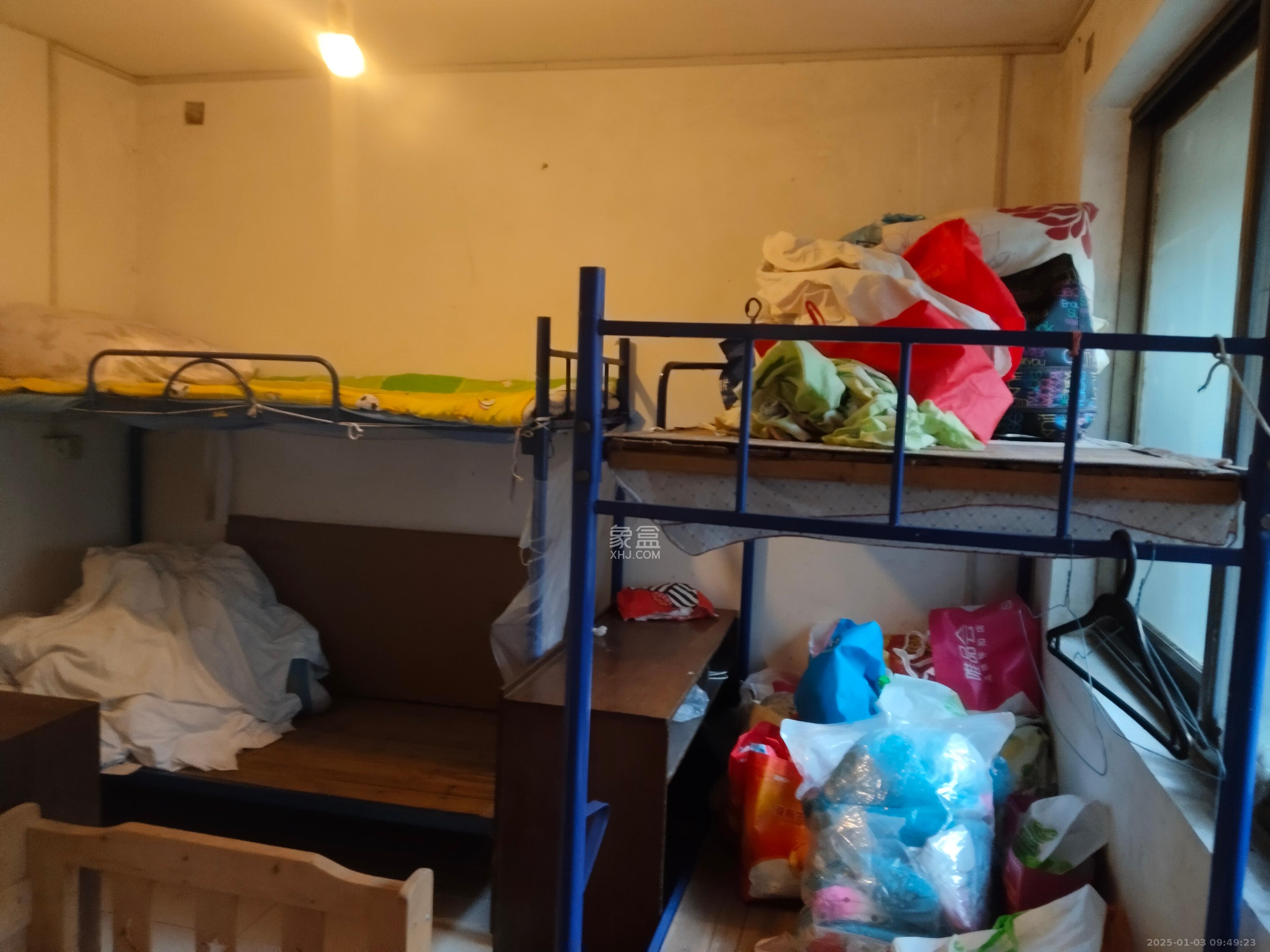 中南石油局宿舍 3室1厅1卫 1800.0元/月 中南石油局宿舍 3室1厅1卫 1800.0元/月室内图