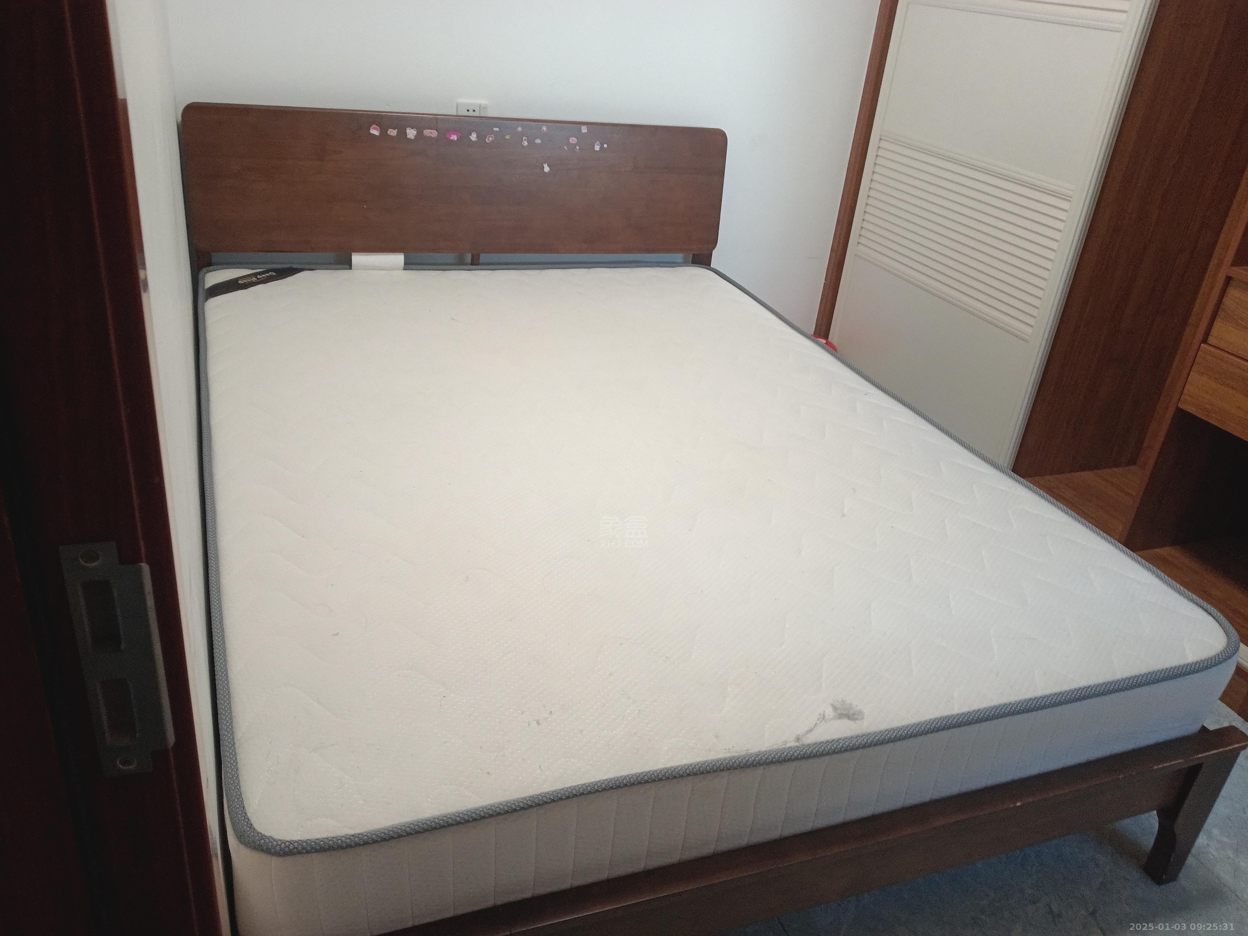 流金岁月-华晨国际 2室2厅1卫 2300.0元/月 流金岁月-华晨国际 2室2厅1卫 2300.0元/月室内图